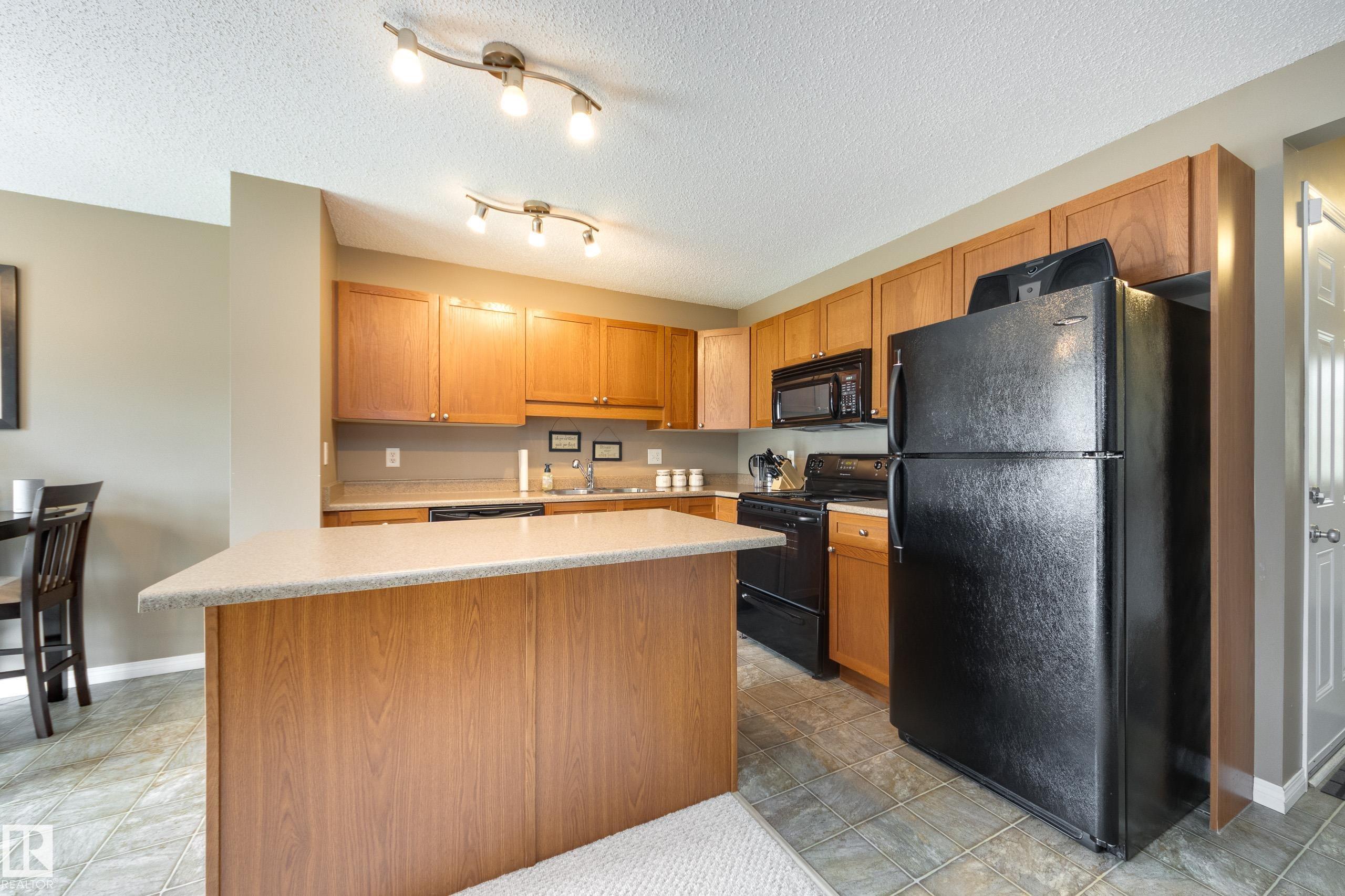 Photo 13 at 20111 56 Avenue NW, The Hamptons, Edmonton
