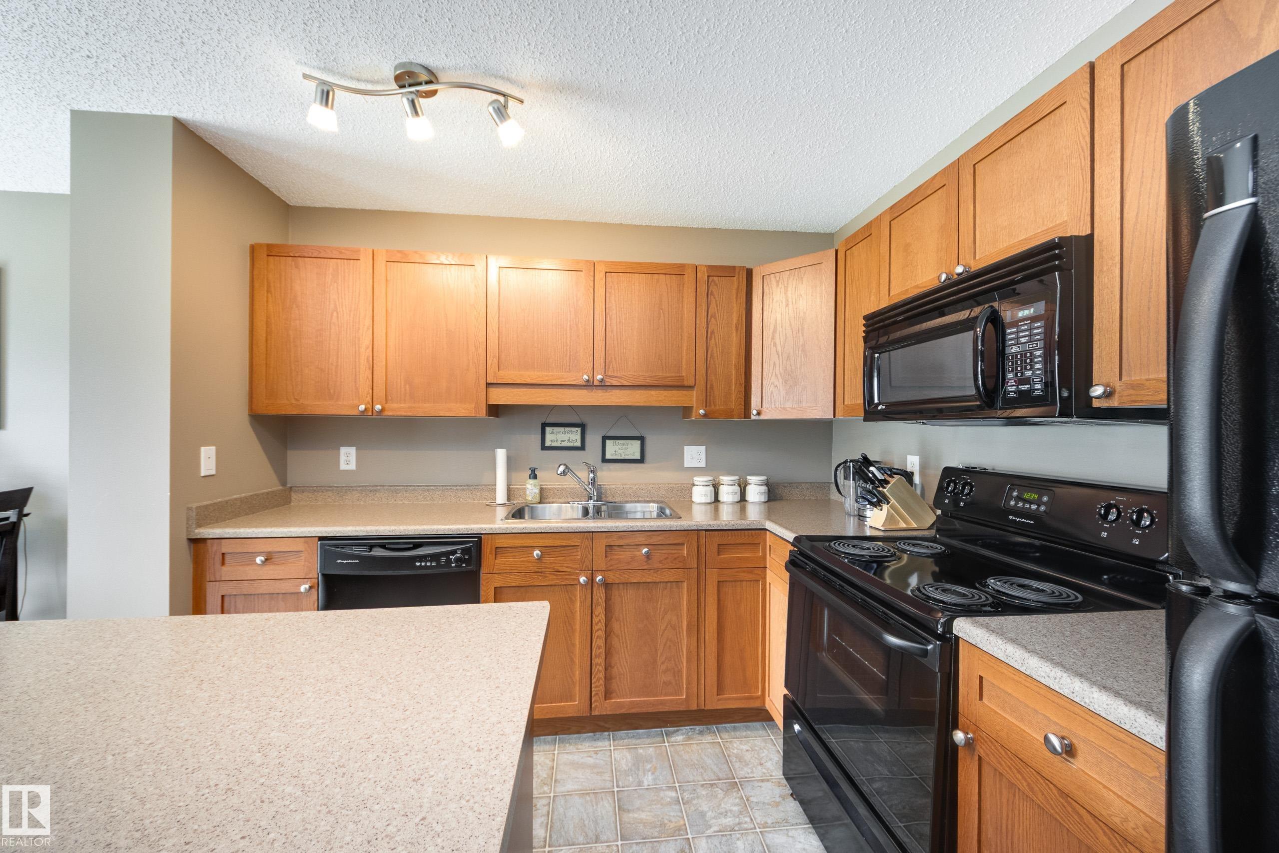 Photo 15 at 20111 56 Avenue NW, The Hamptons, Edmonton