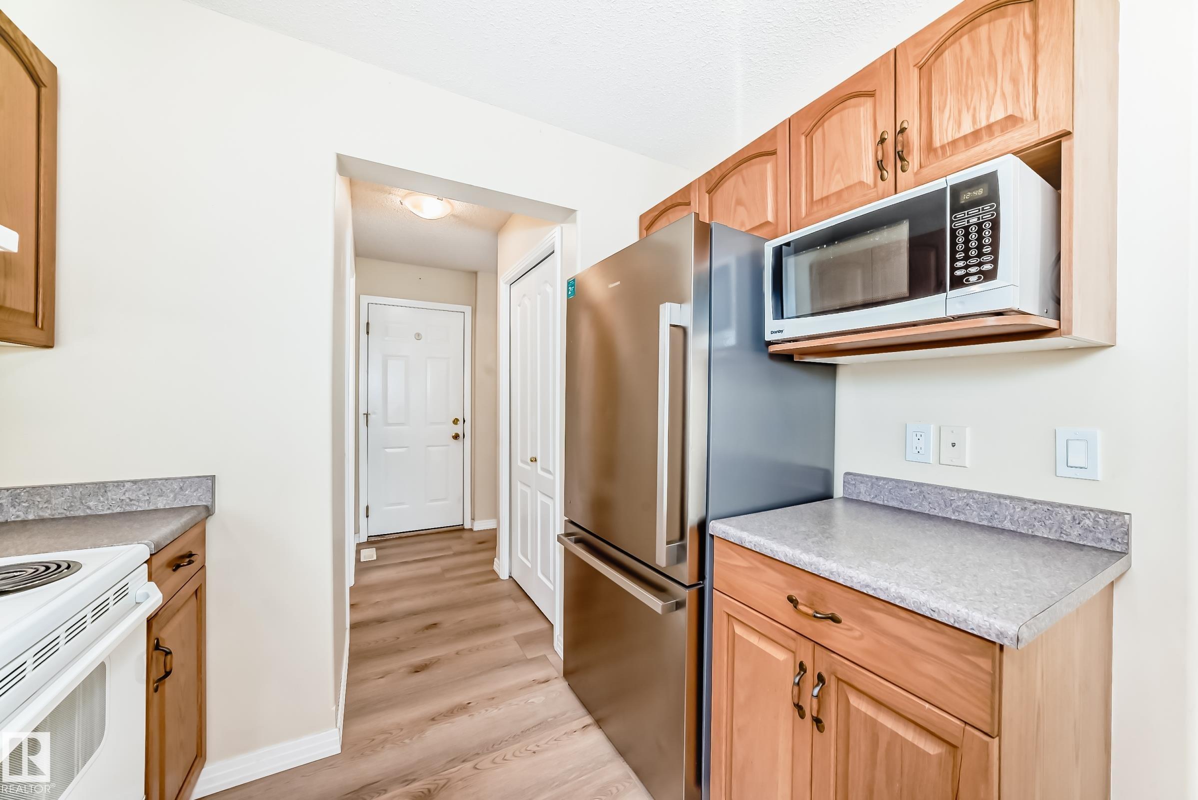 Photo 8 at 3711 22a Street NW, Wild Rose, Edmonton