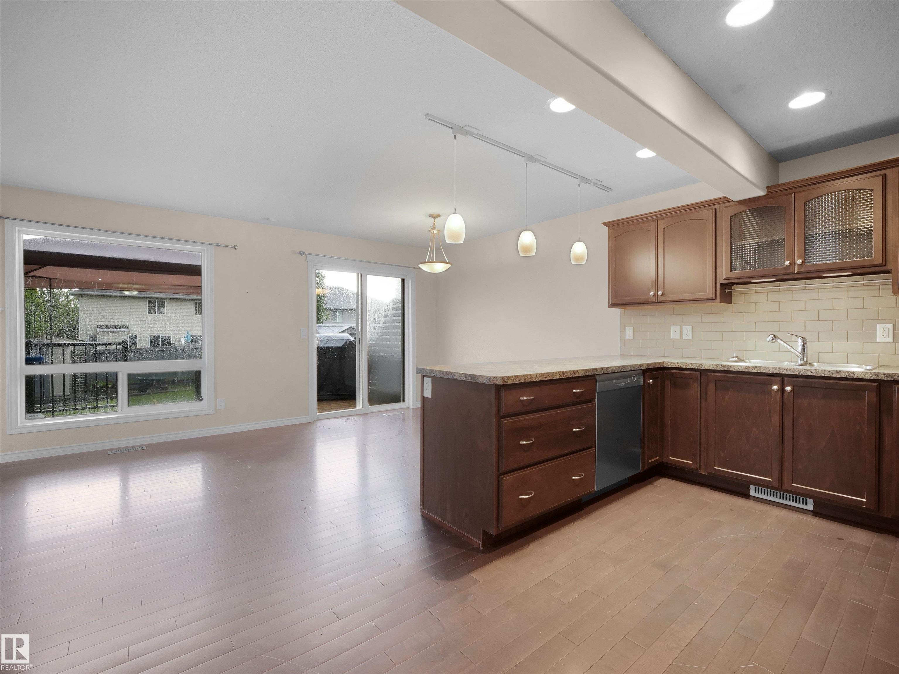 21316 45a Avenue NW, The Hamptons, Edmonton