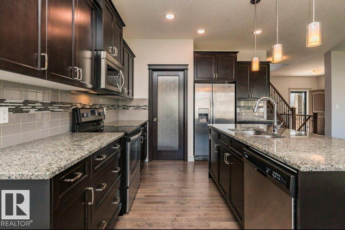 5912 19 Avenue SW, Walker, Edmonton