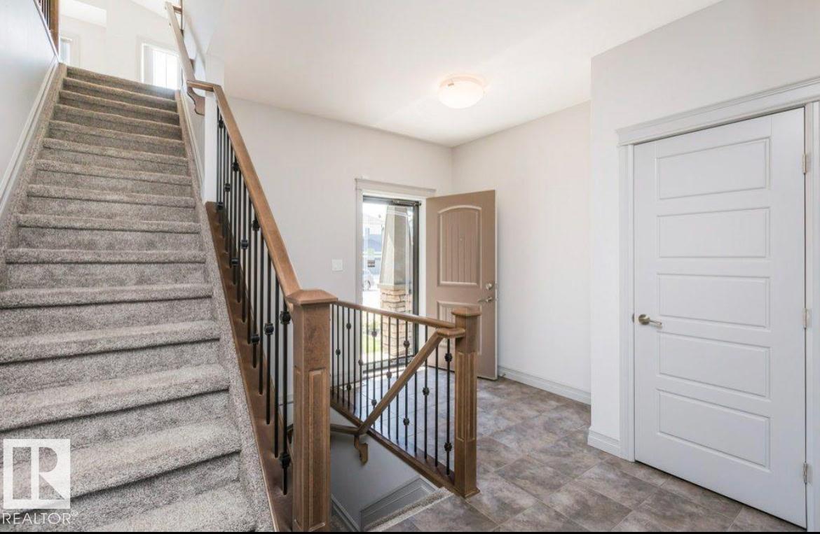 5912 19 Avenue SW, Walker, Edmonton