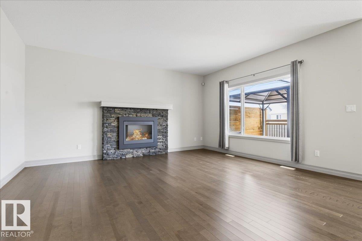 5912 19 Avenue SW, Walker, Edmonton