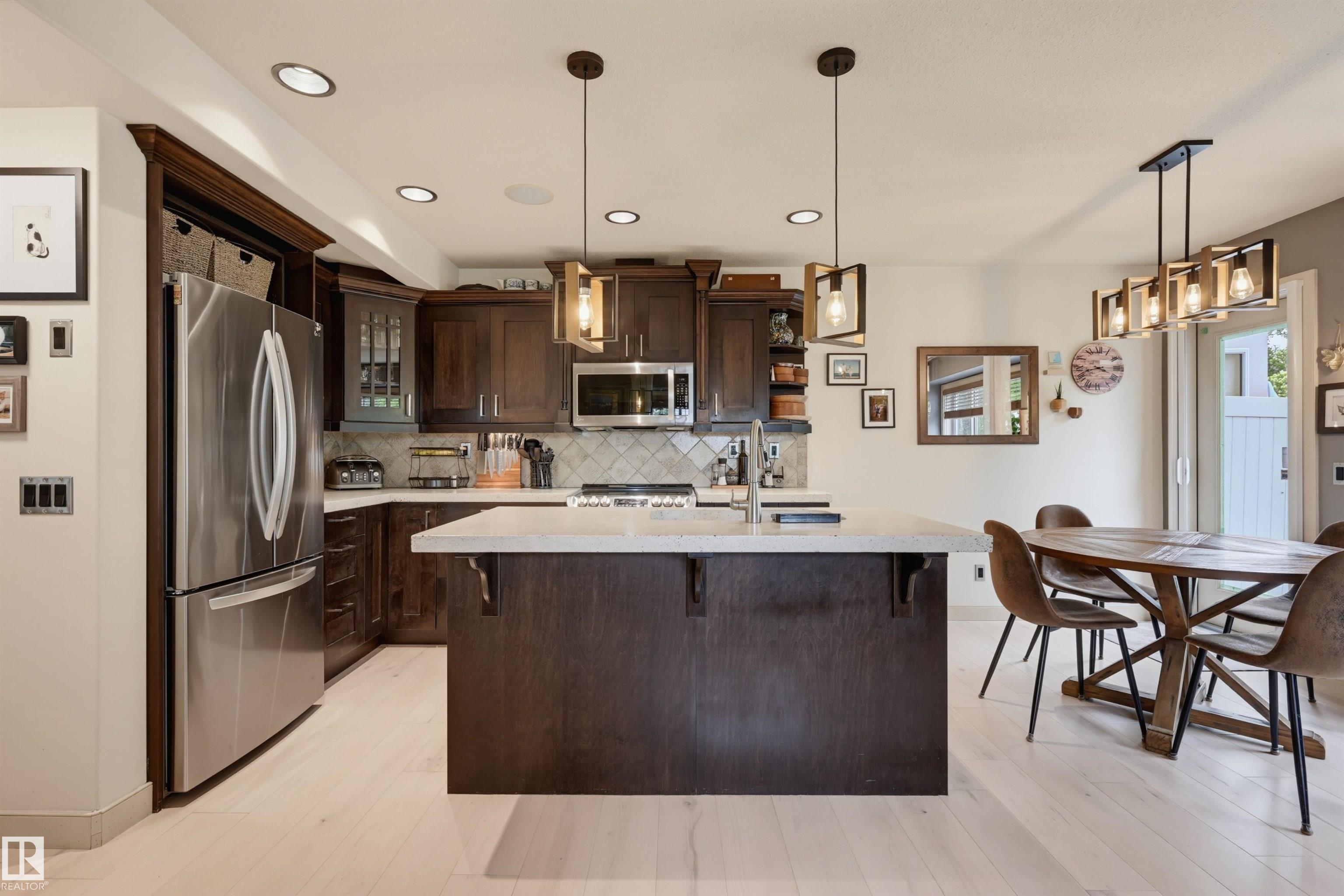 Photo 12 at 60 - 2565 Hanna Crescent NW, Haddow, Edmonton