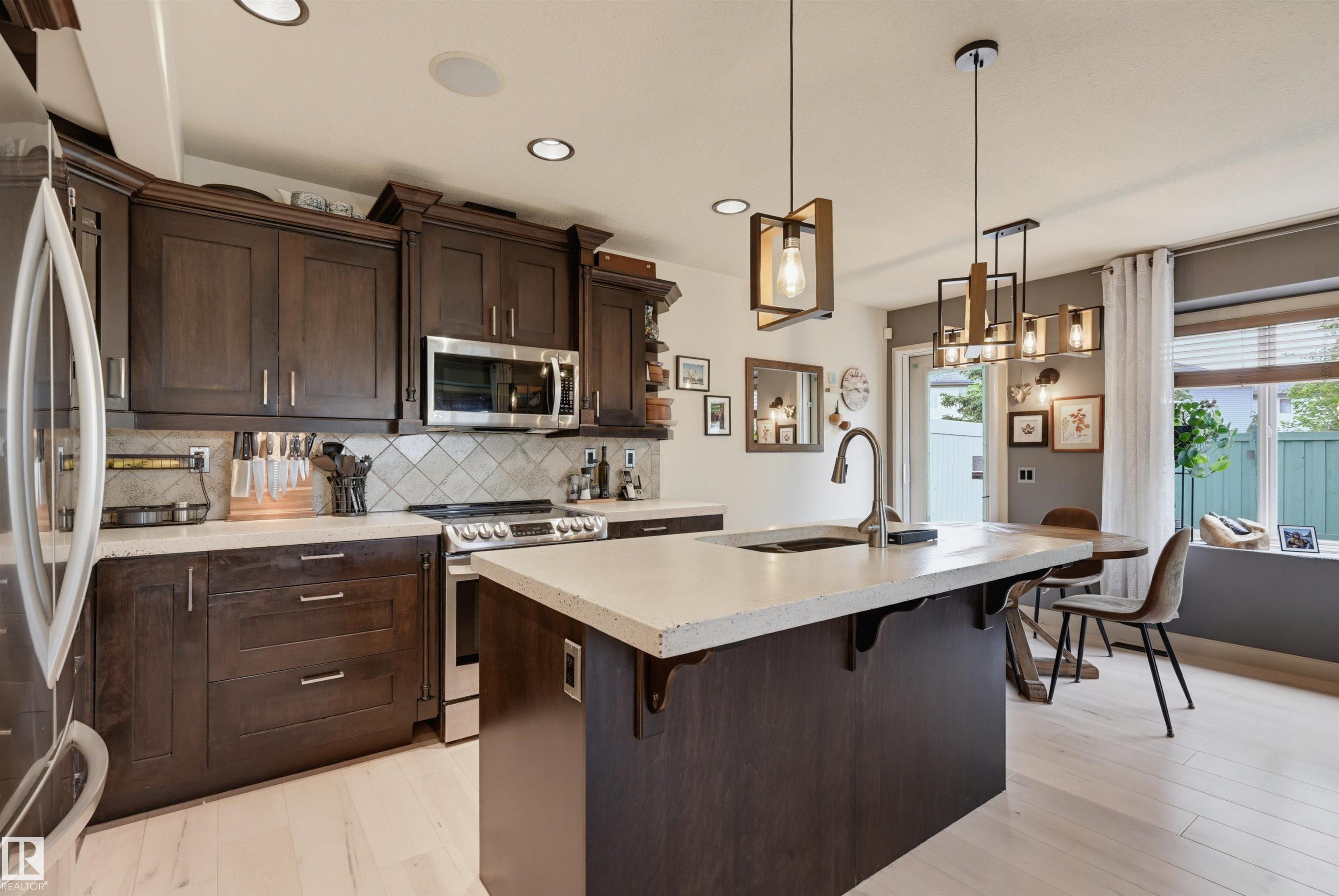 Photo 13 at 60 - 2565 Hanna Crescent NW, Haddow, Edmonton