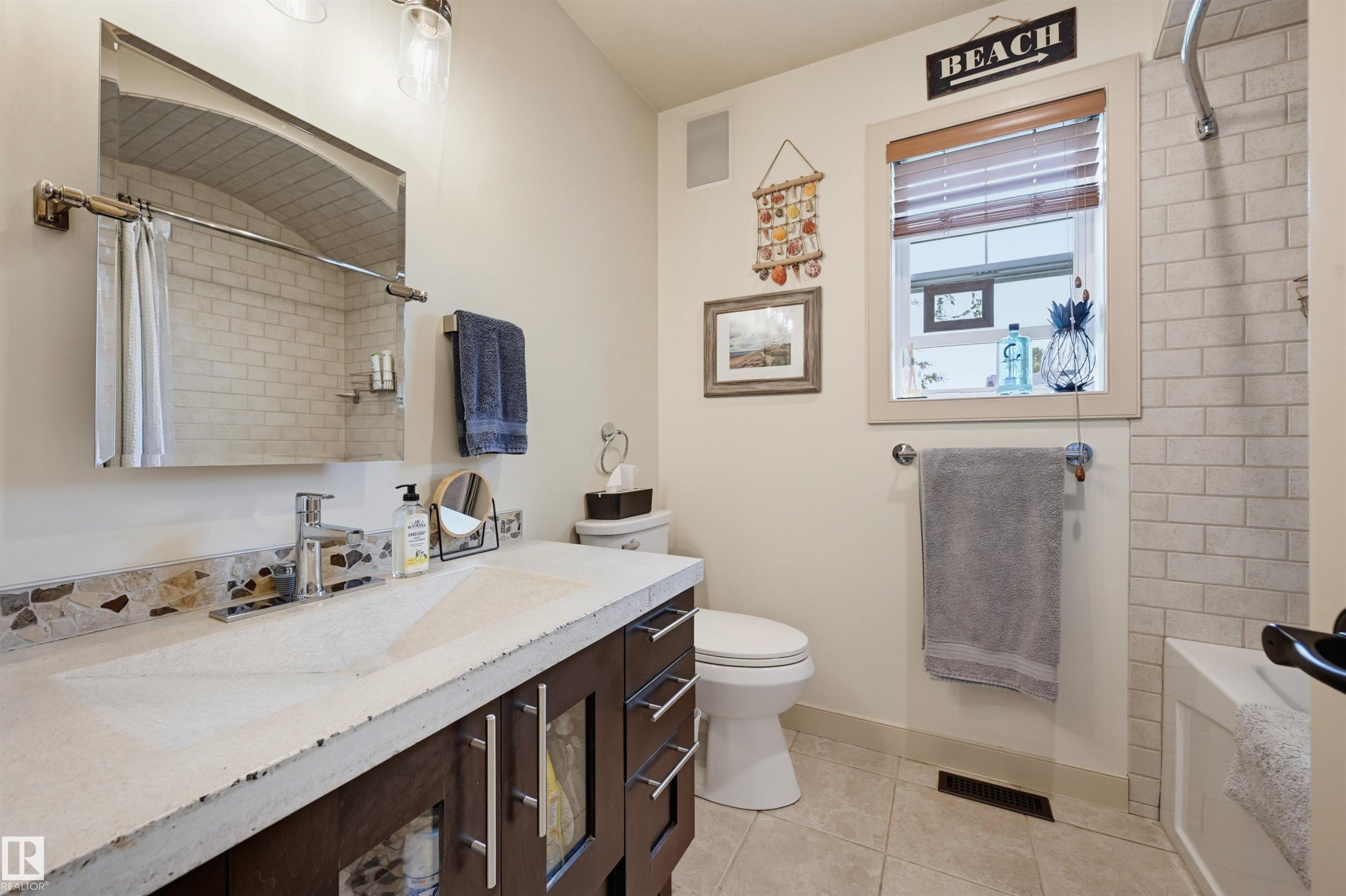 Photo 31 at 60 - 2565 Hanna Crescent NW, Haddow, Edmonton