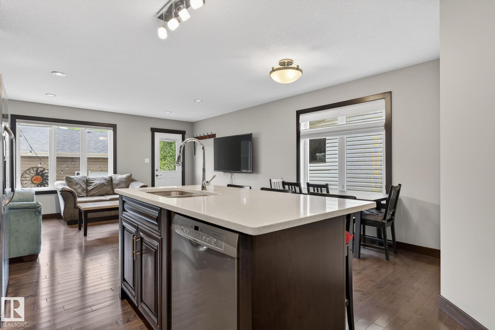Photo 15 at 8506 80 Avenue NW, King Edward Park, Edmonton