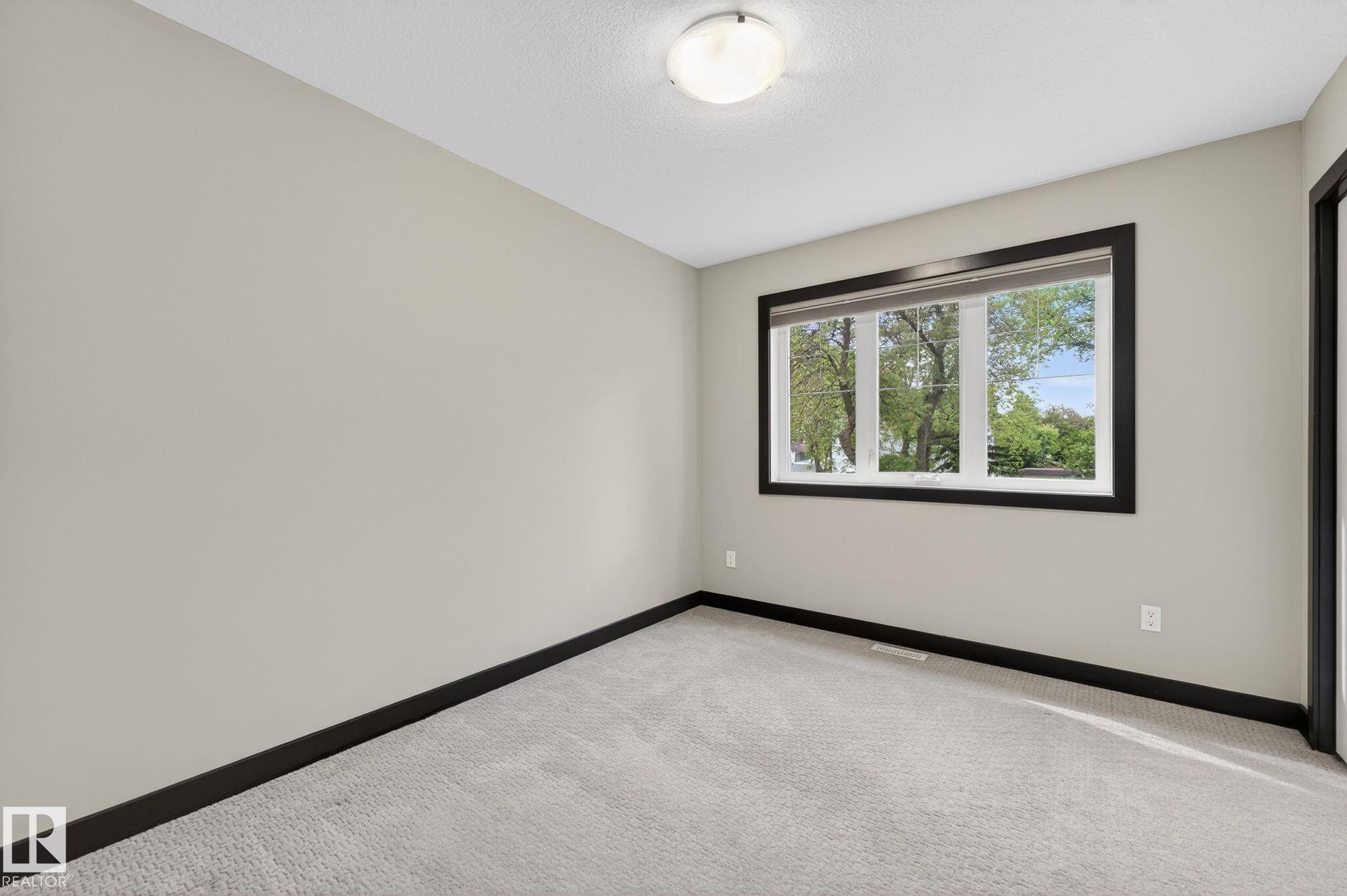 Photo 32 at 8506 80 Avenue NW, King Edward Park, Edmonton