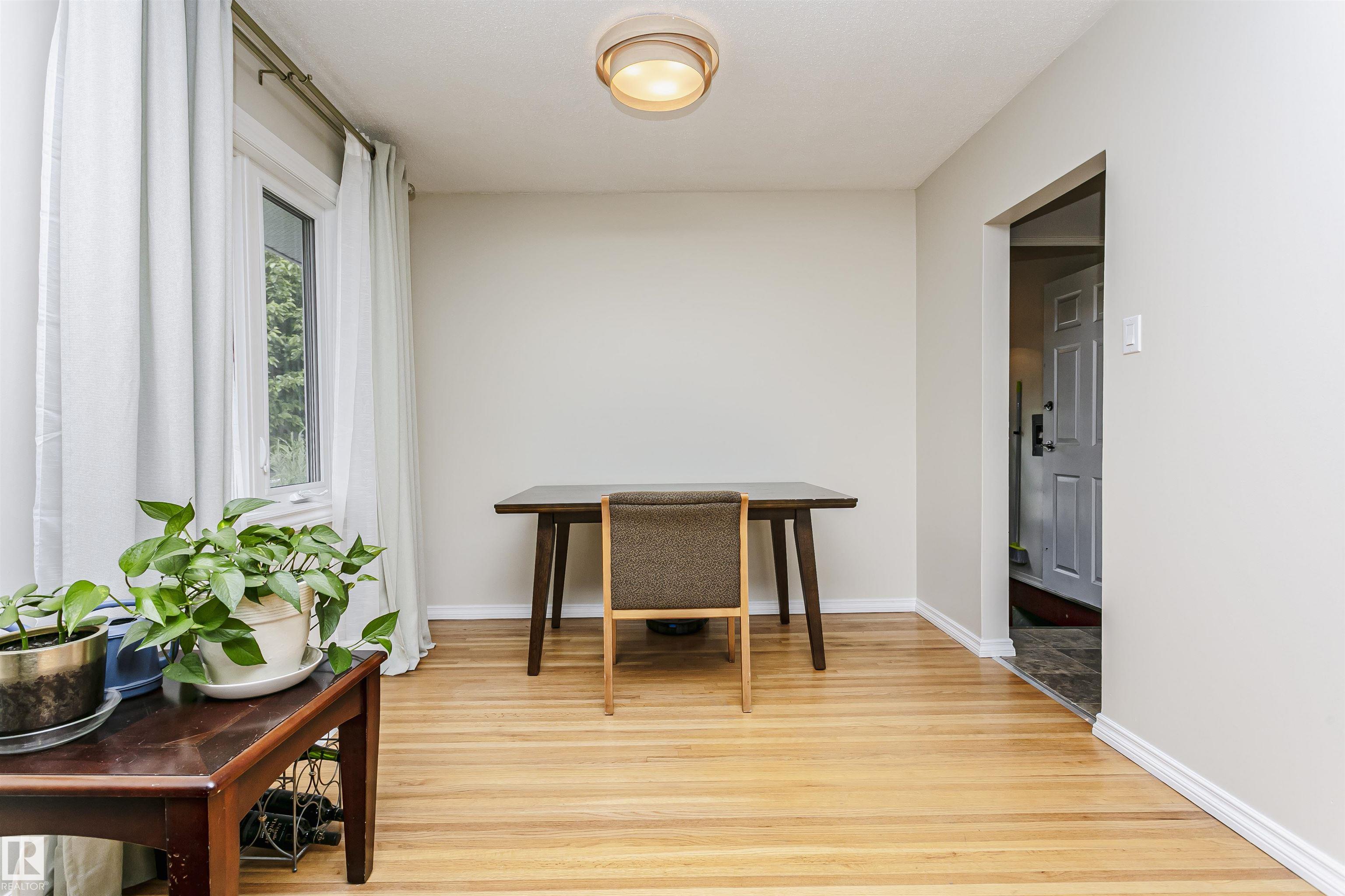 Photo 13 at 8628 64 Avenue NW, Argyll, Edmonton