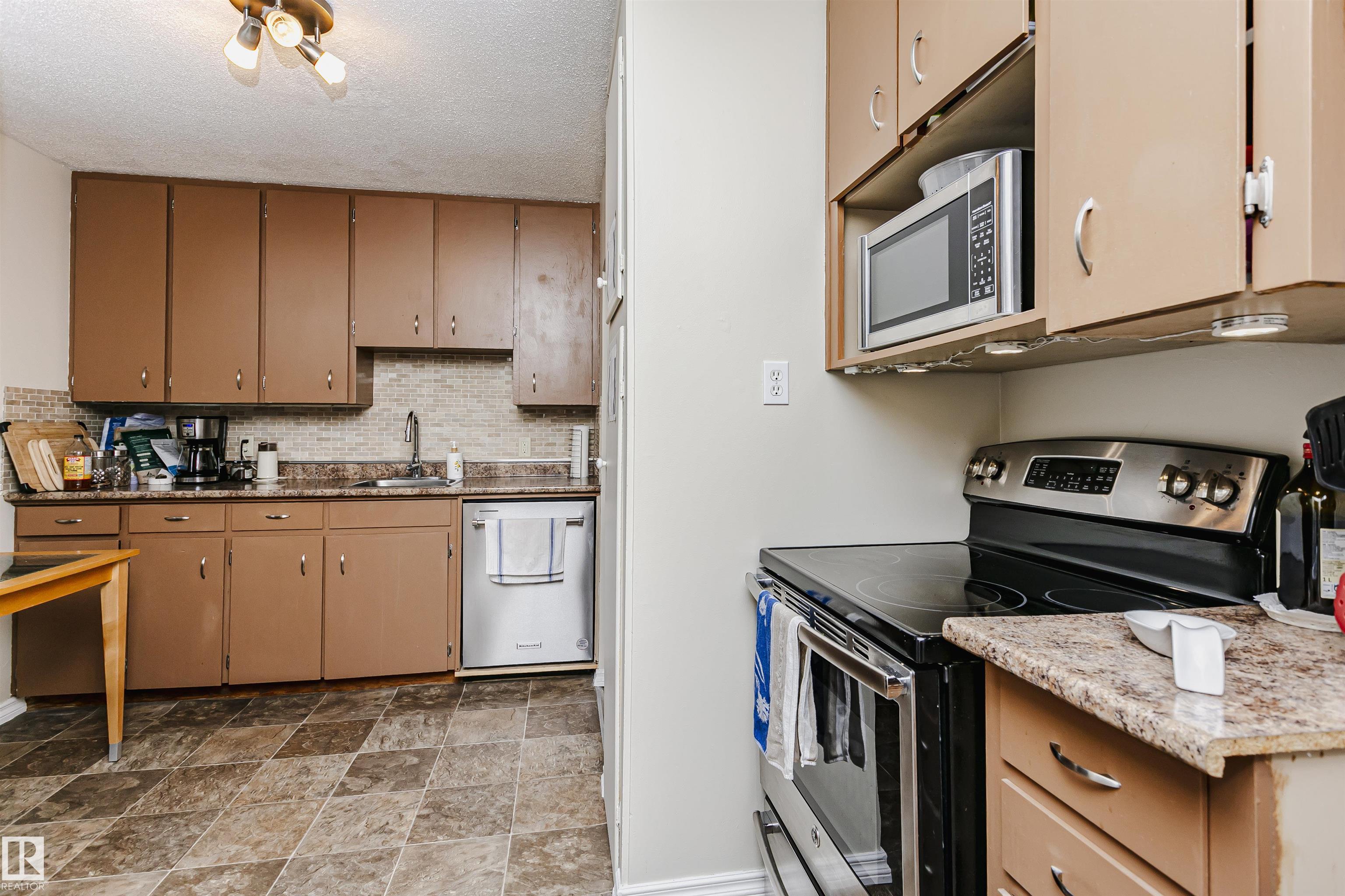 Photo 19 at 8628 64 Avenue NW, Argyll, Edmonton
