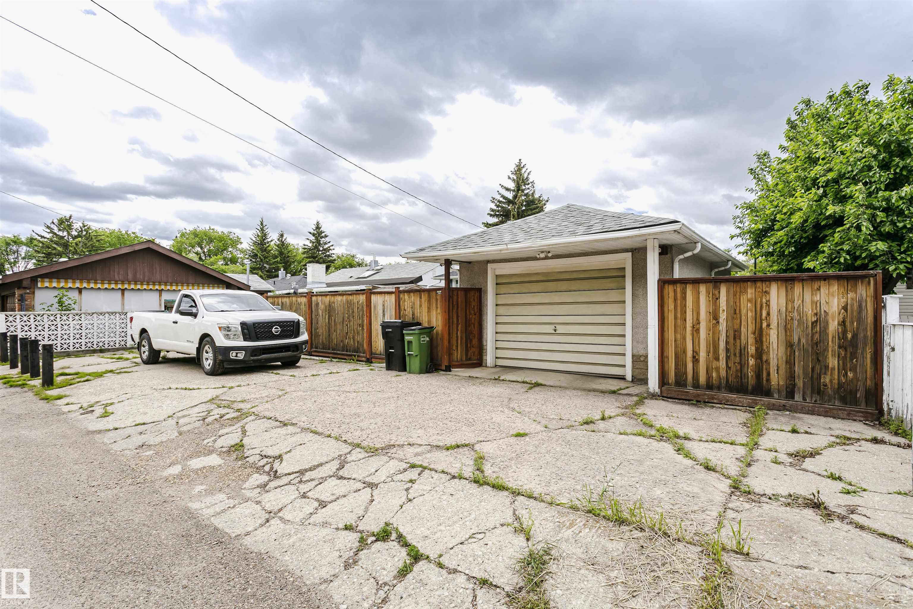Photo 43 at 8628 64 Avenue NW, Argyll, Edmonton