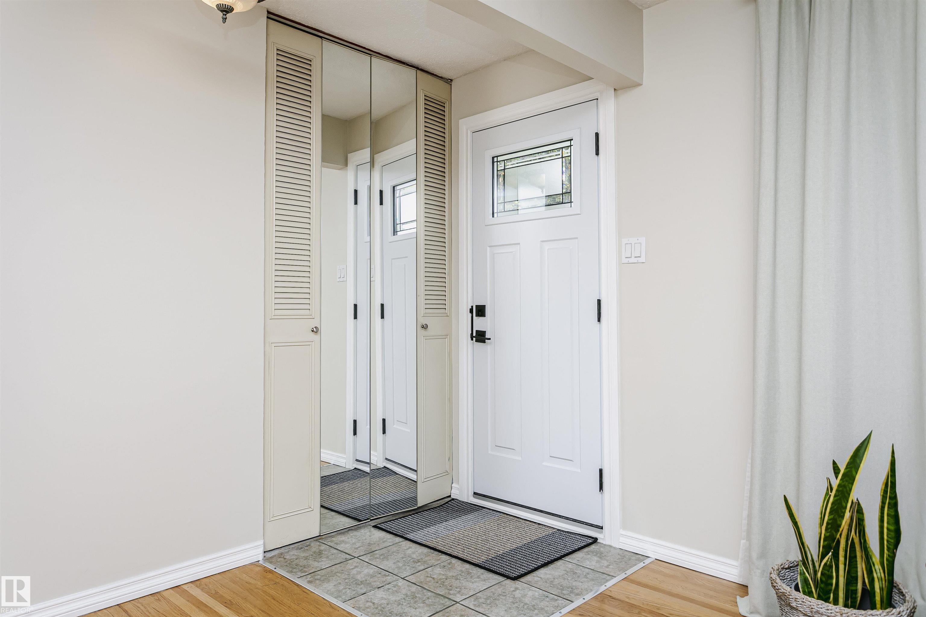 Photo 7 at 8628 64 Avenue NW, Argyll, Edmonton