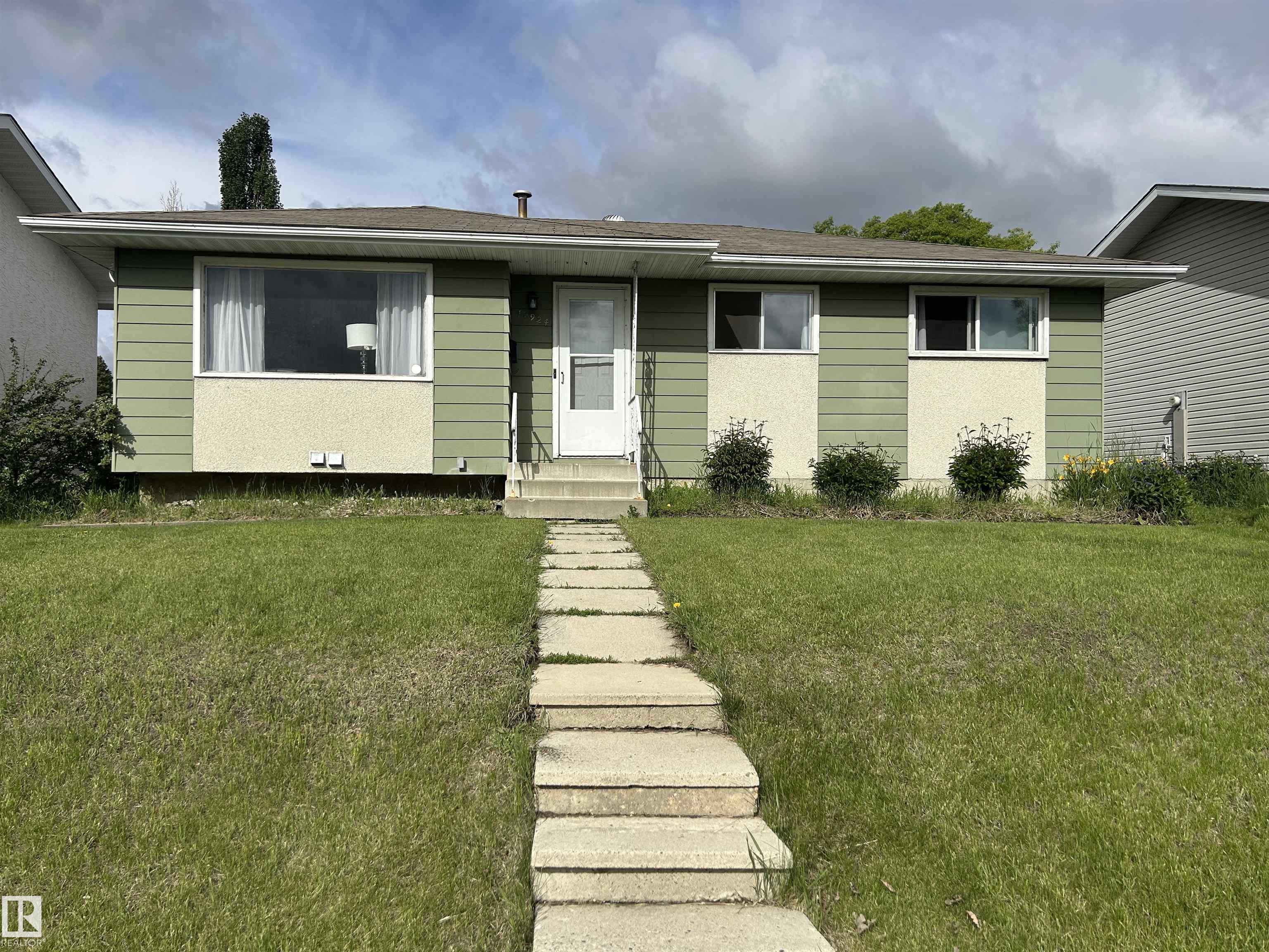 10924 30 Street NW, Rundle Heights, Edmonton