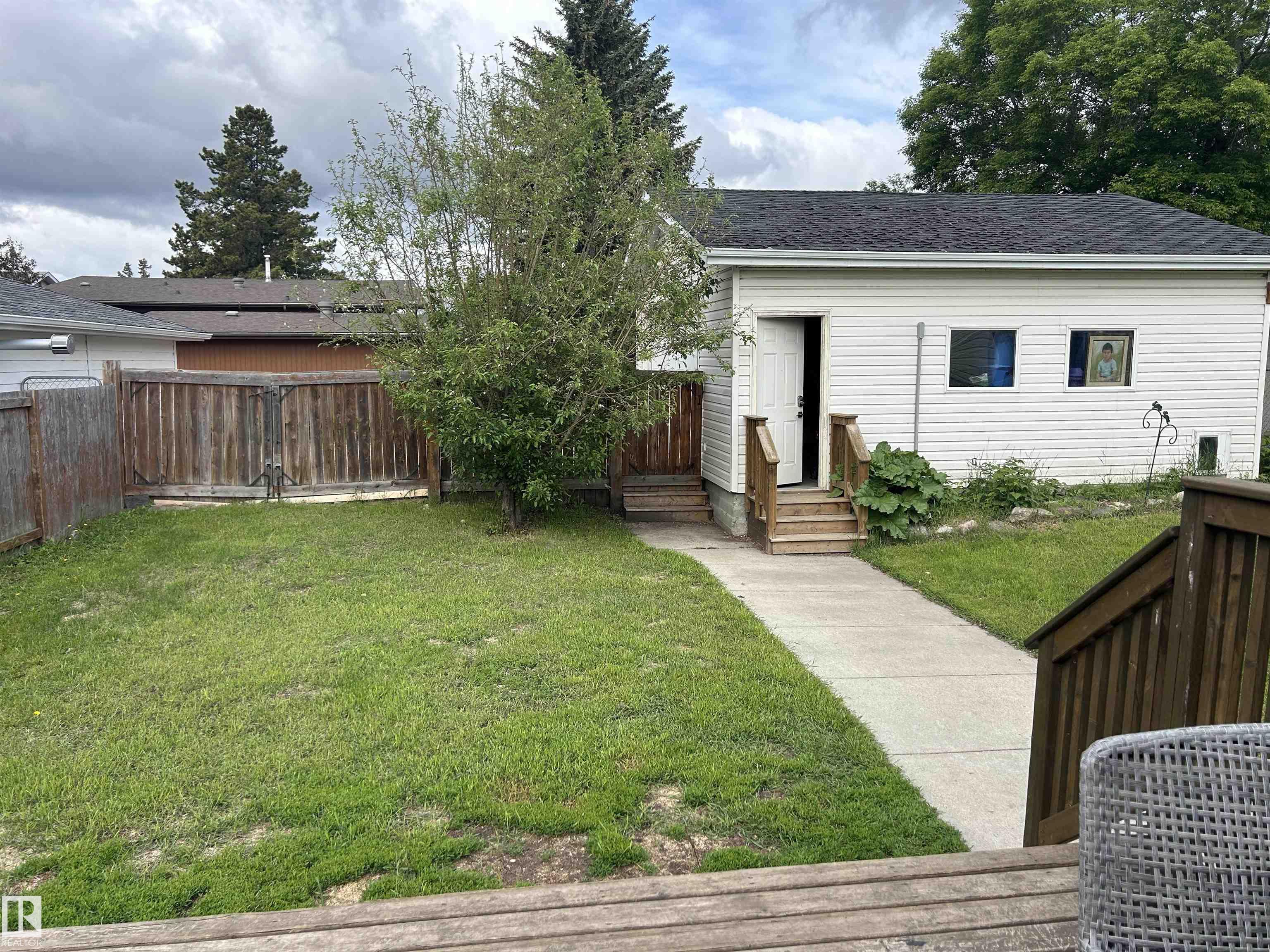 Photo 25 at 10924 30 Street NW, Rundle Heights, Edmonton