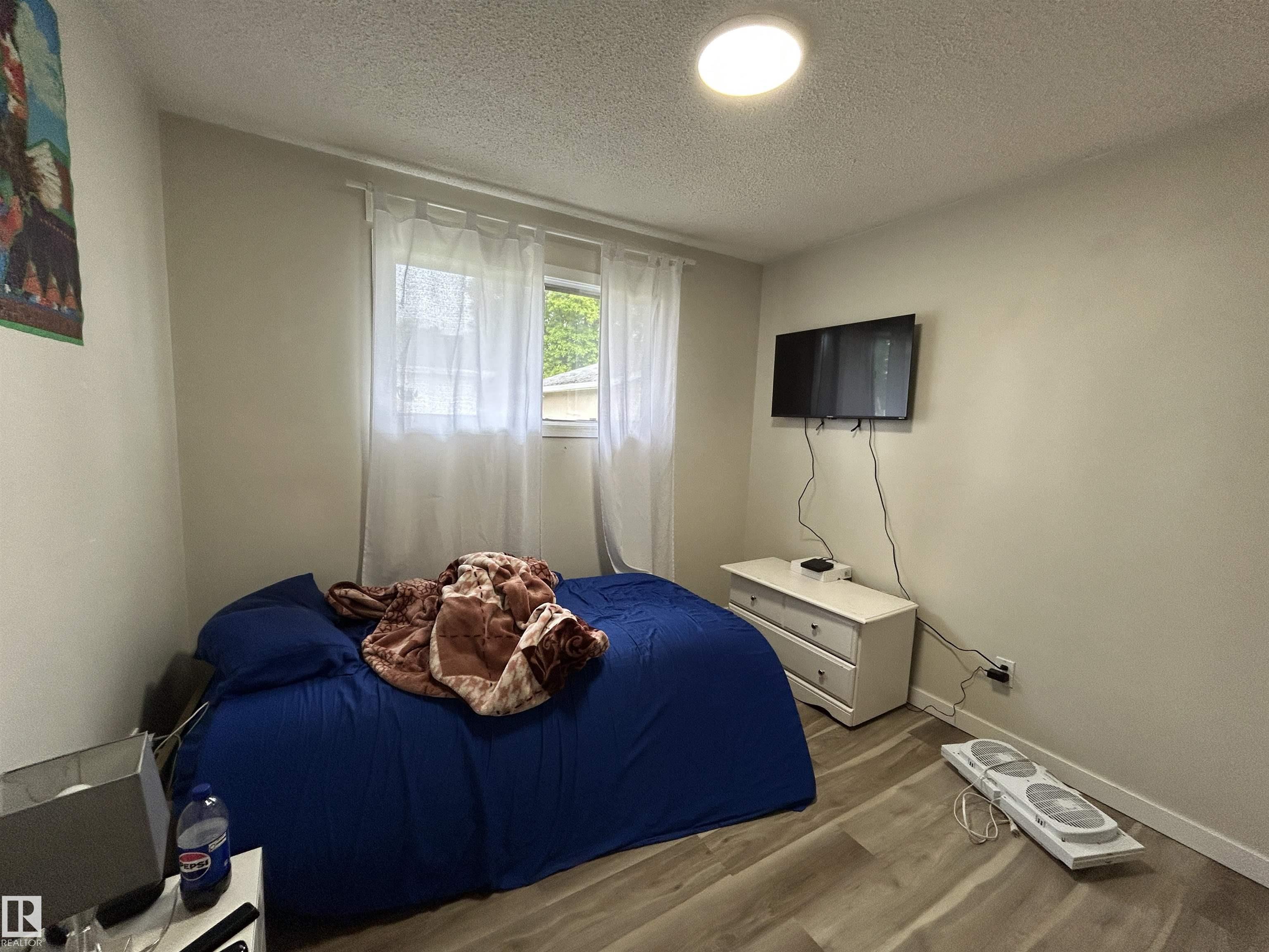 Photo 10 at 10924 30 Street NW, Rundle Heights, Edmonton