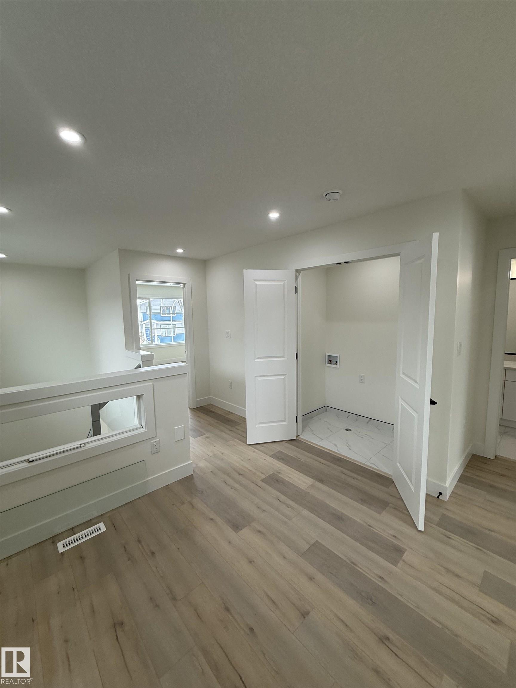 Photo 32 at 12955 121 Street NW, Calder, Edmonton