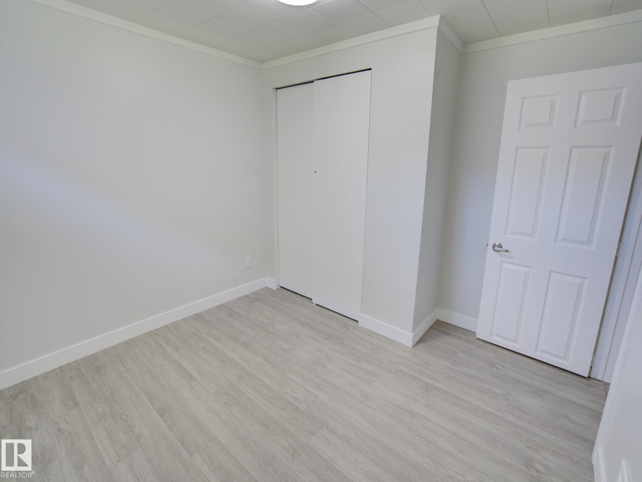 https://zimg.paragon.ice.com/ParagonImages/Property/PM/RAE/225406262/23/0/0/c64c84e79e3f22a206116b791fd09aeb/1/98a8f6594a9624e0c6f5b8c9aecb2704/225406262-821b114d-f21c-49ca-9fcc-6d09f14a14bf.JPG