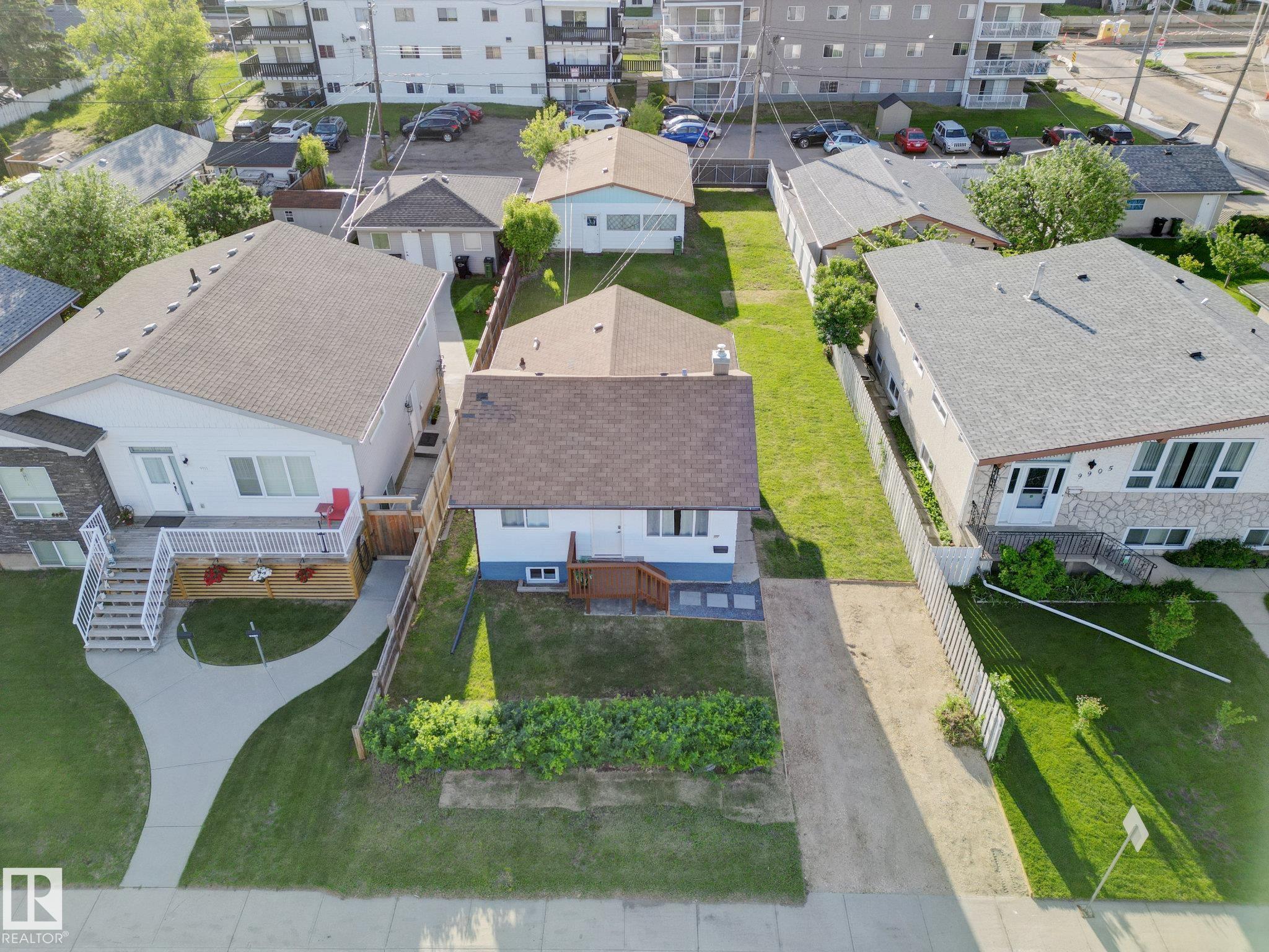 https://zimg.paragon.ice.com/ParagonImages/Property/PM/RAE/225406262/25/0/0/c34a65bdfe2c08d61a112ec7e9951afa/1/98a8f6594a9624e0c6f5b8c9aecb2704/225406262-7ea6dfd4-8521-4dd6-90fe-dce2c3989294.JPG