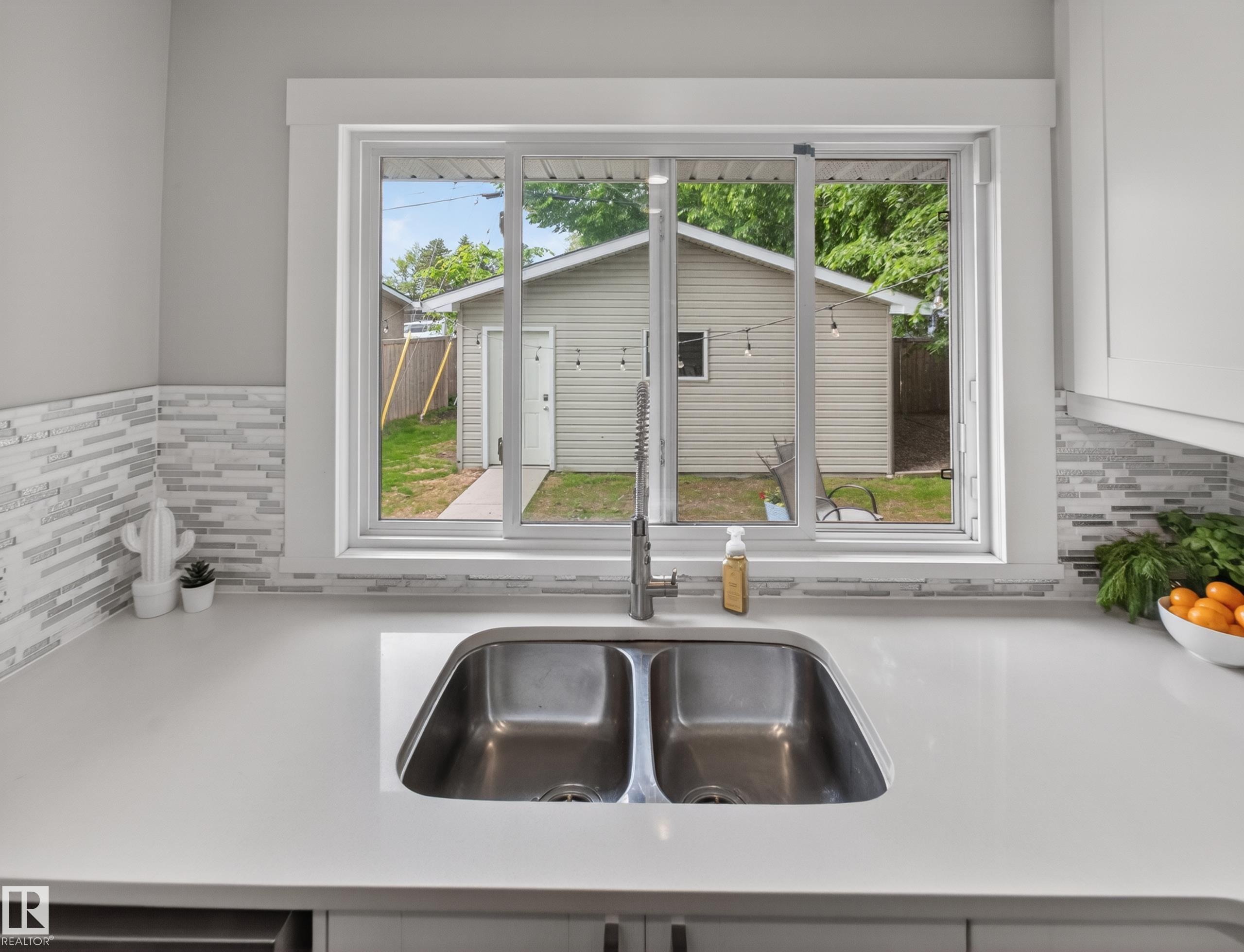 Photo 17 at 15803 83 Avenue NW, Lynnwood, Edmonton