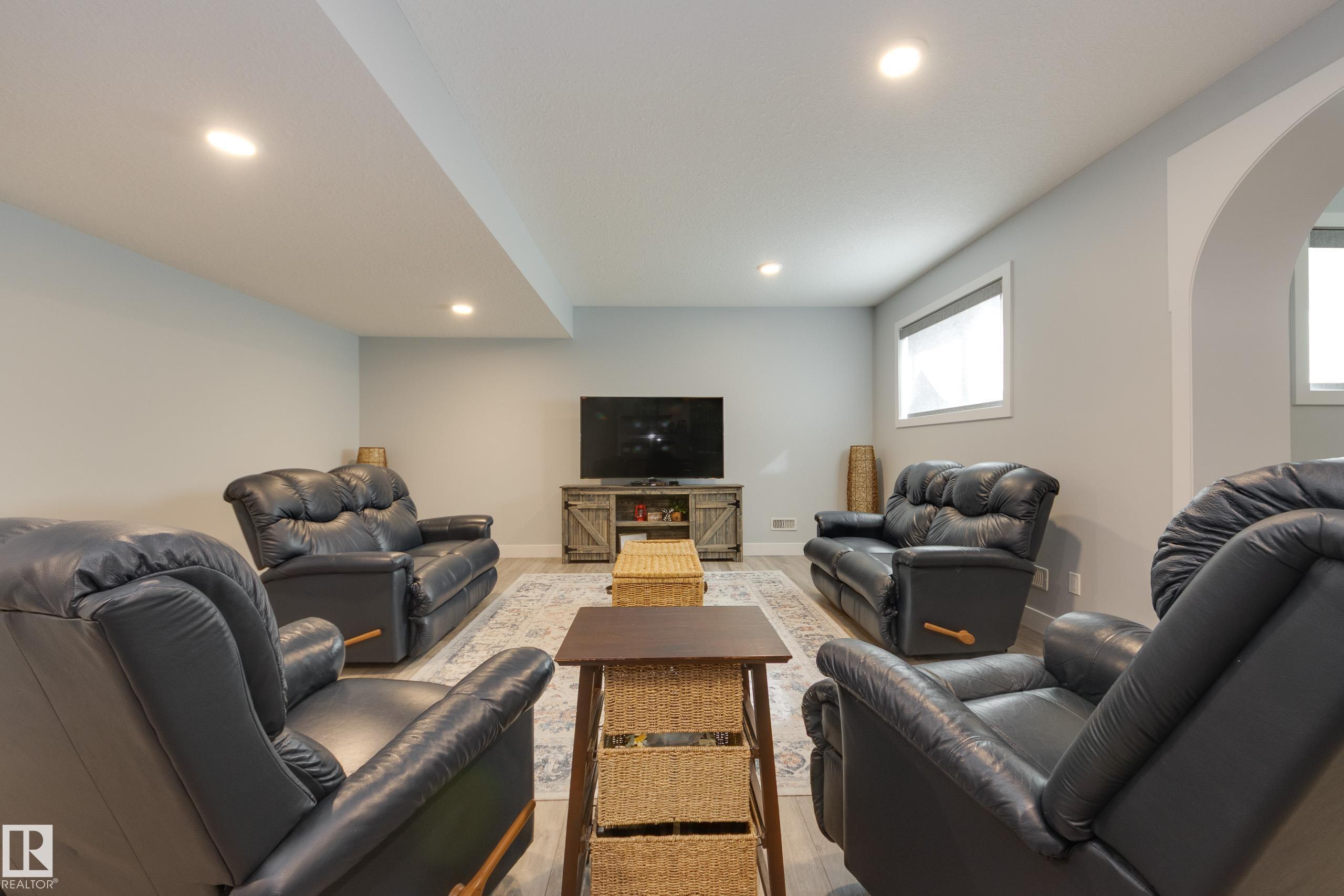 Photo 47 at 1314 Clement Court NW, Cameron Heights, Edmonton
