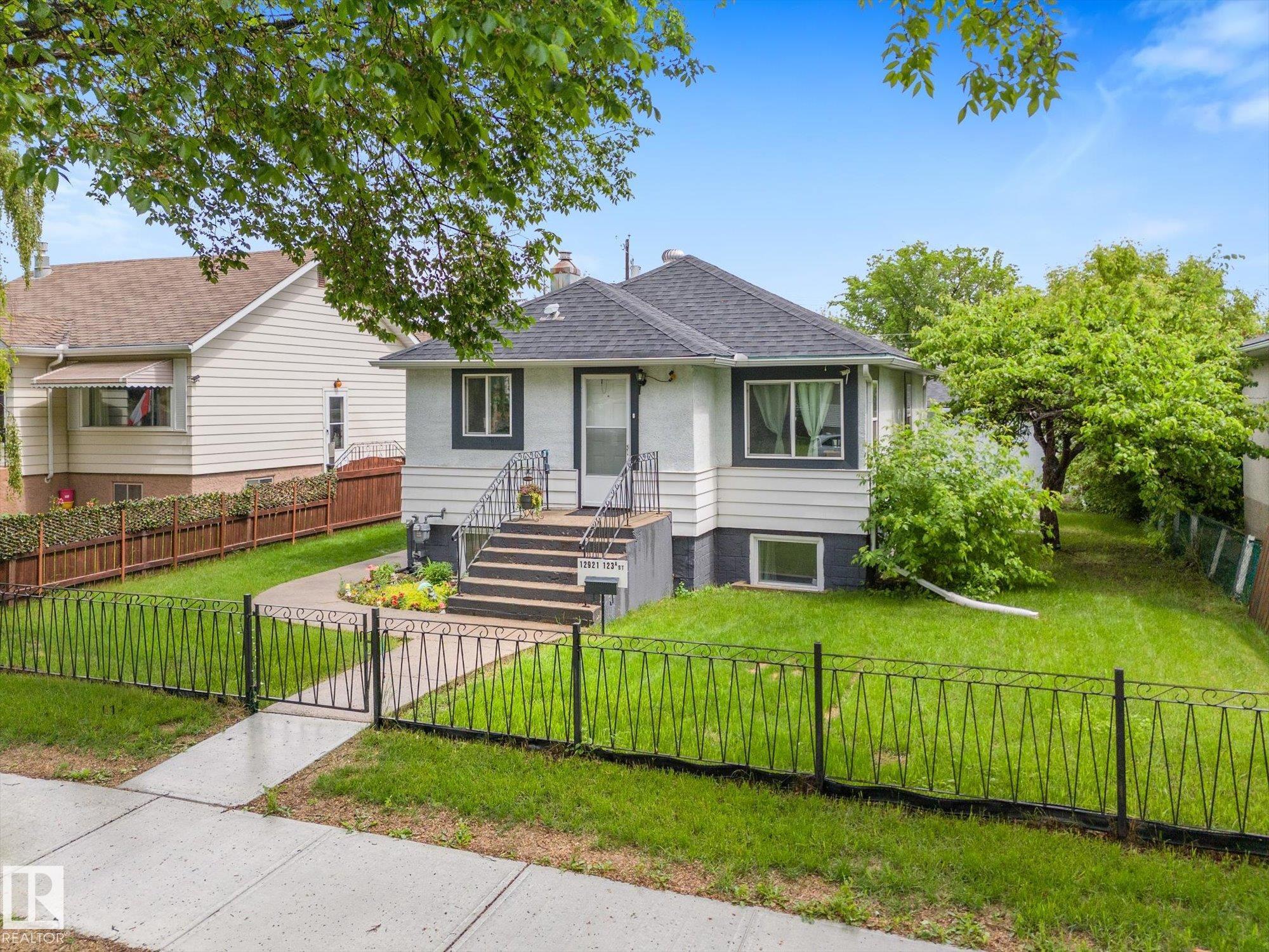 12921 123a Street NW, Calder, Edmonton