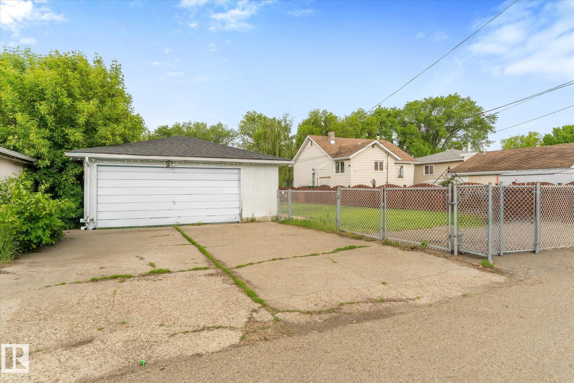 Photo 35 at 12921 123a Street NW, Calder, Edmonton
