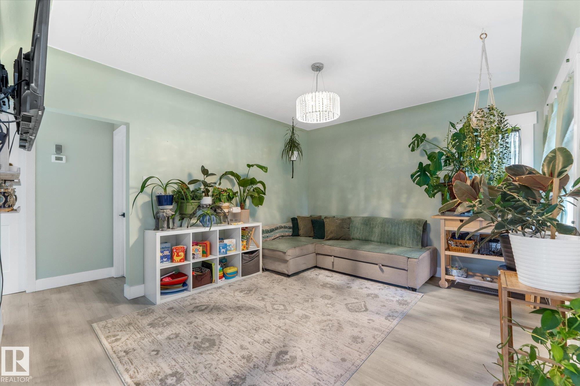Photo 7 at 12921 123a Street NW, Calder, Edmonton