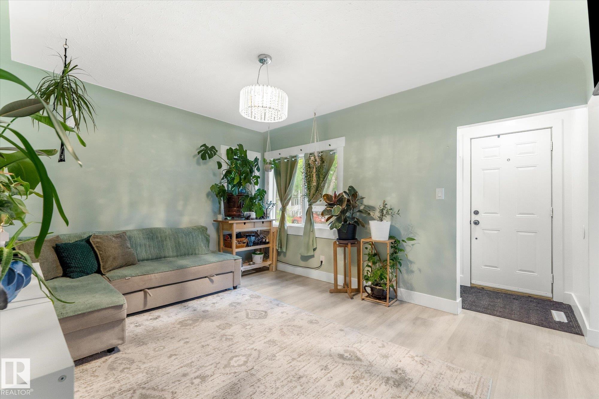 Photo 9 at 12921 123a Street NW, Calder, Edmonton