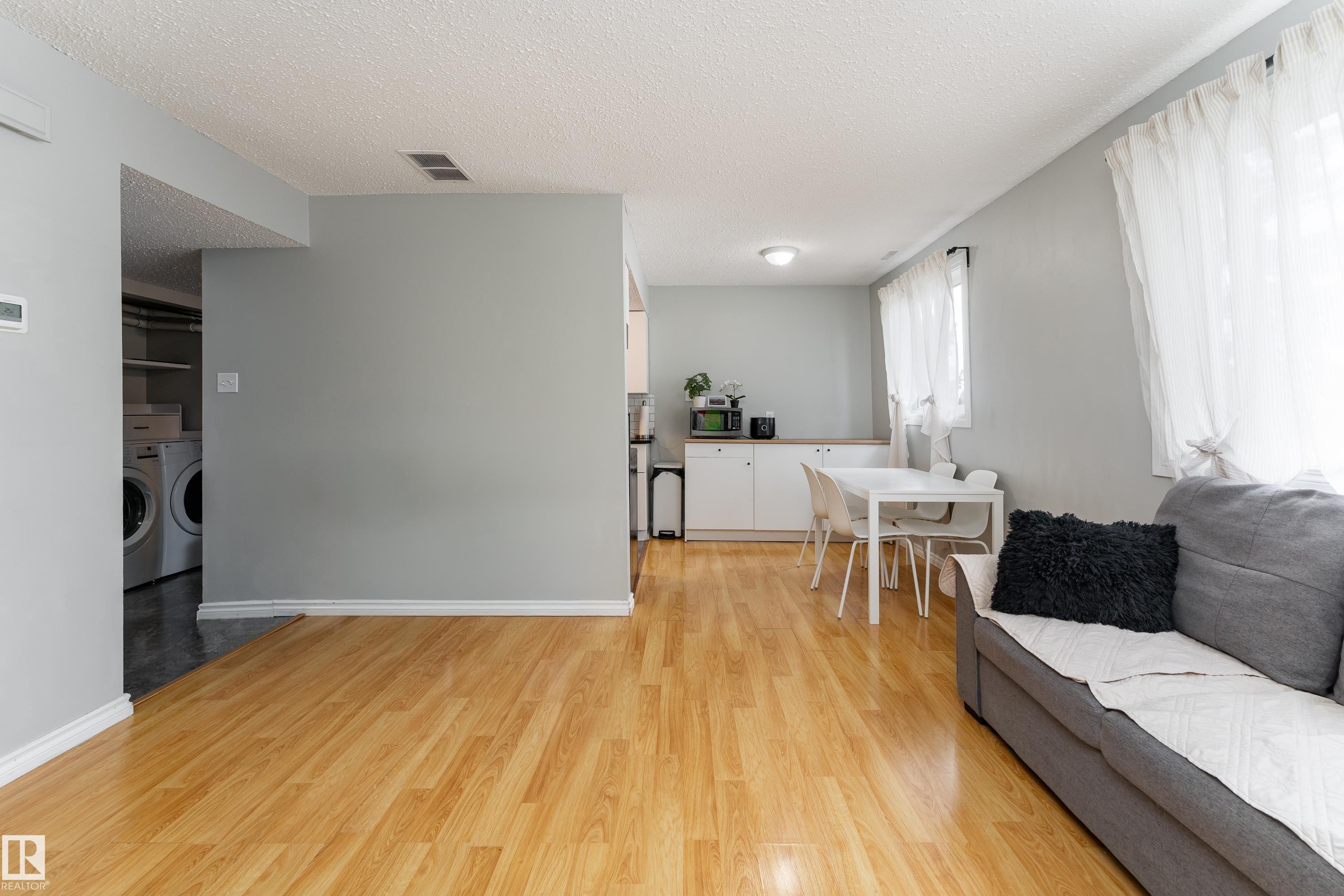 1478 Lakewood Road W NW, Tipaskan, Edmonton