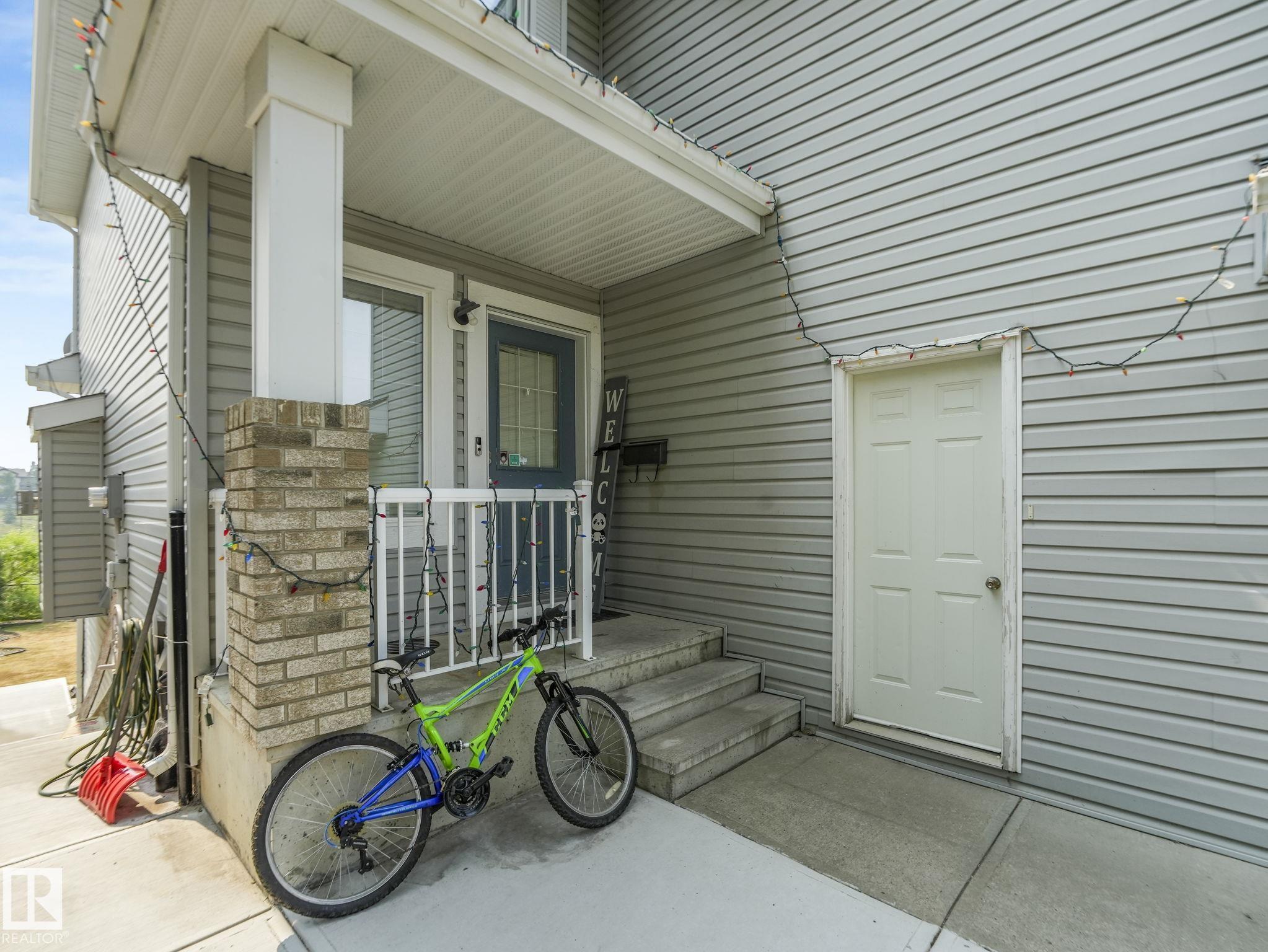 Photo 19 at 6303 4 Avenue SW, Charlesworth, Edmonton