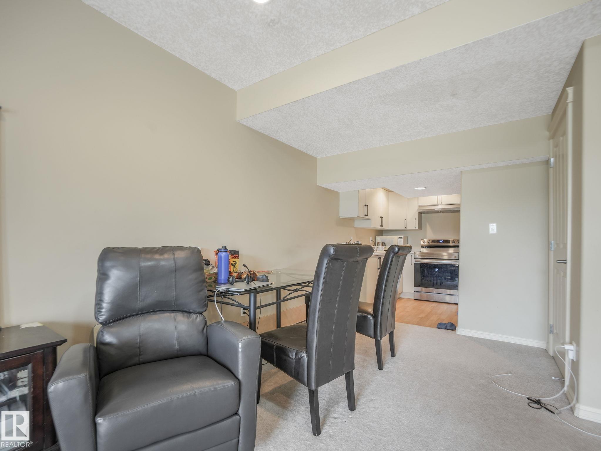 https://zimg.paragon.ice.com/ParagonImages/Property/PM/RAE/225406279/43/0/0/7743ca27748e940cbeda460b1da45c98/1/248bb3ae07cf12e5148462bbd59a0b79/225406279-269A0ED9-1DF0-49A5-AC69-0CBD4DB89FD3.JPG