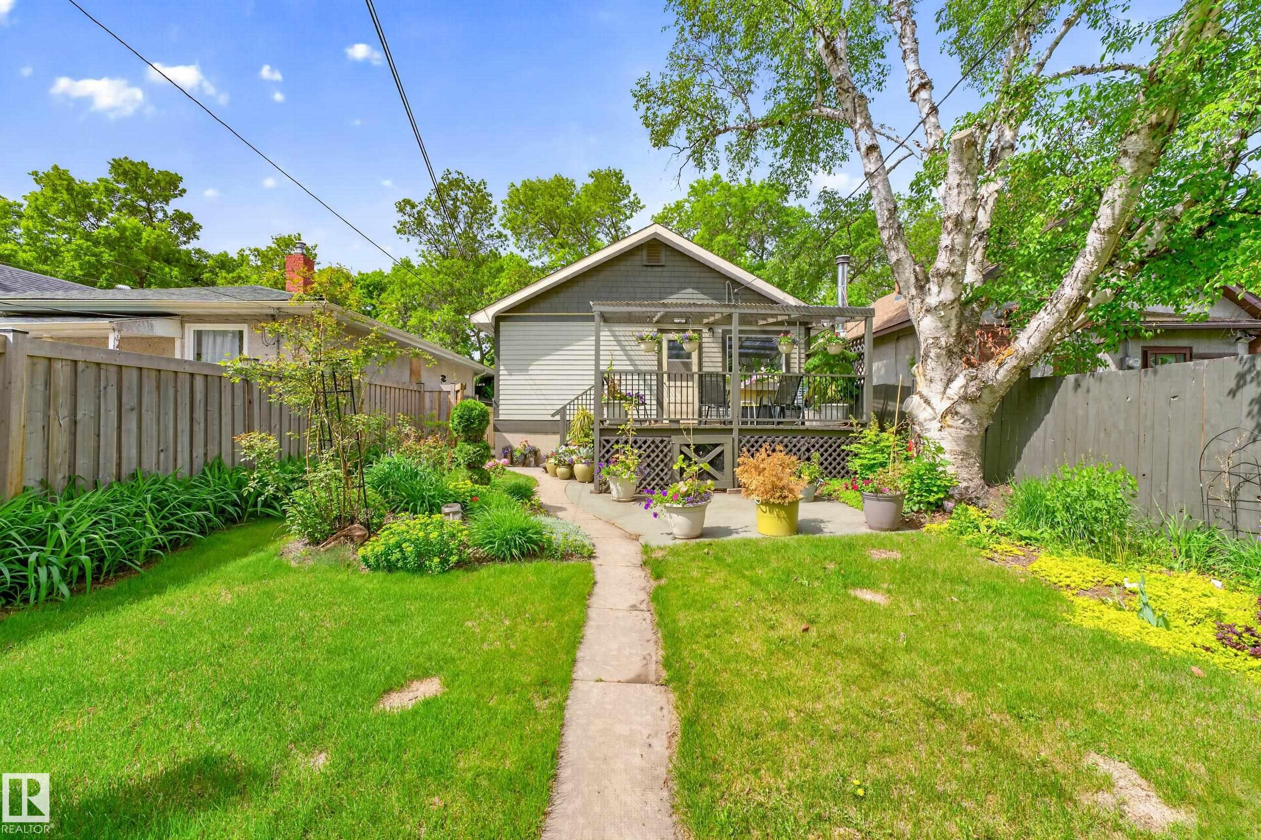 Photo 36 at 11313 67 Street NW, Highlands, Edmonton
