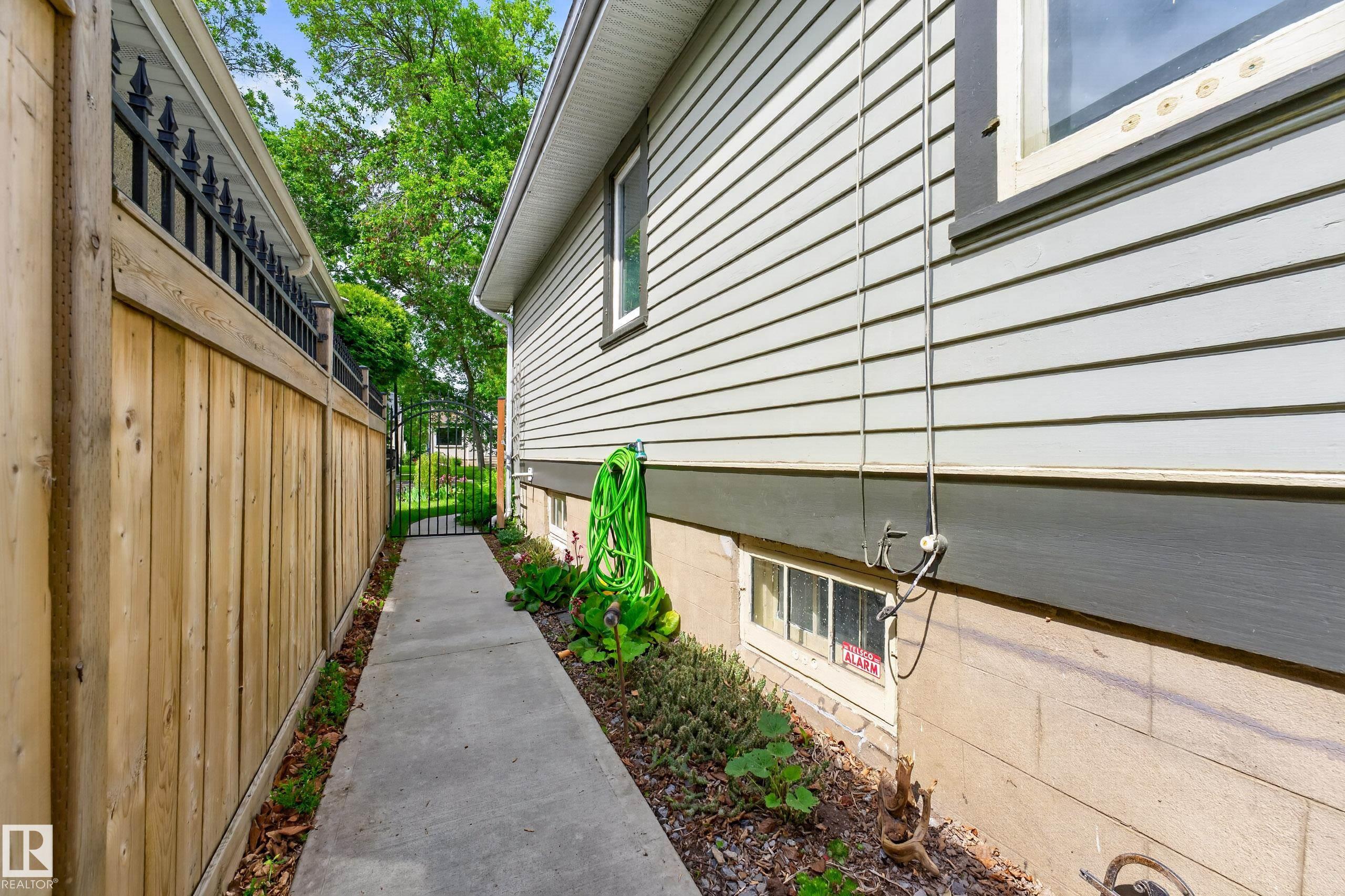 Photo 47 at 11313 67 Street NW, Highlands, Edmonton