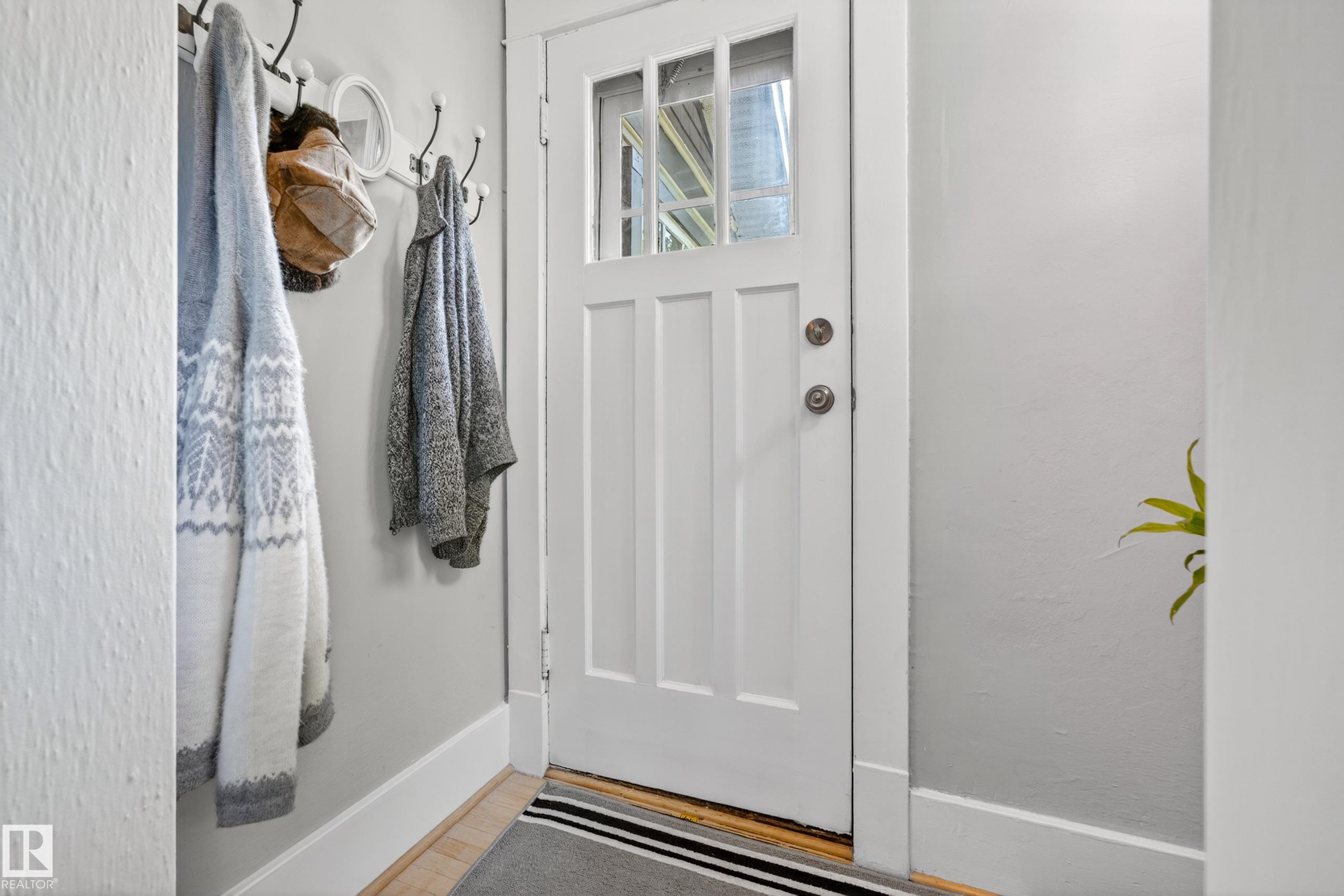 Photo 7 at 11313 67 Street NW, Highlands, Edmonton
