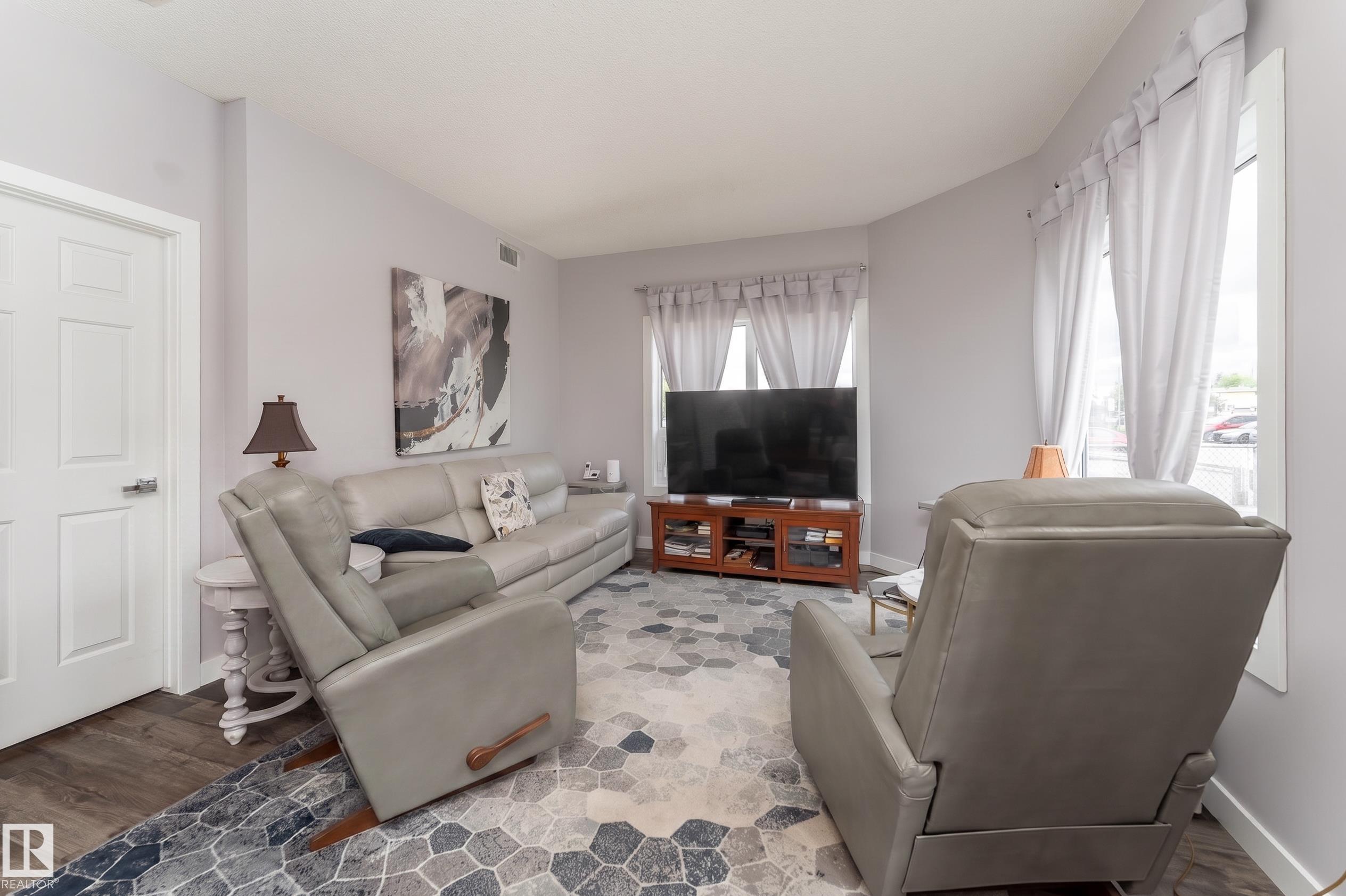 Photo 7 at 104 - 11308 130 Avenue NW, Lauderdale, Edmonton