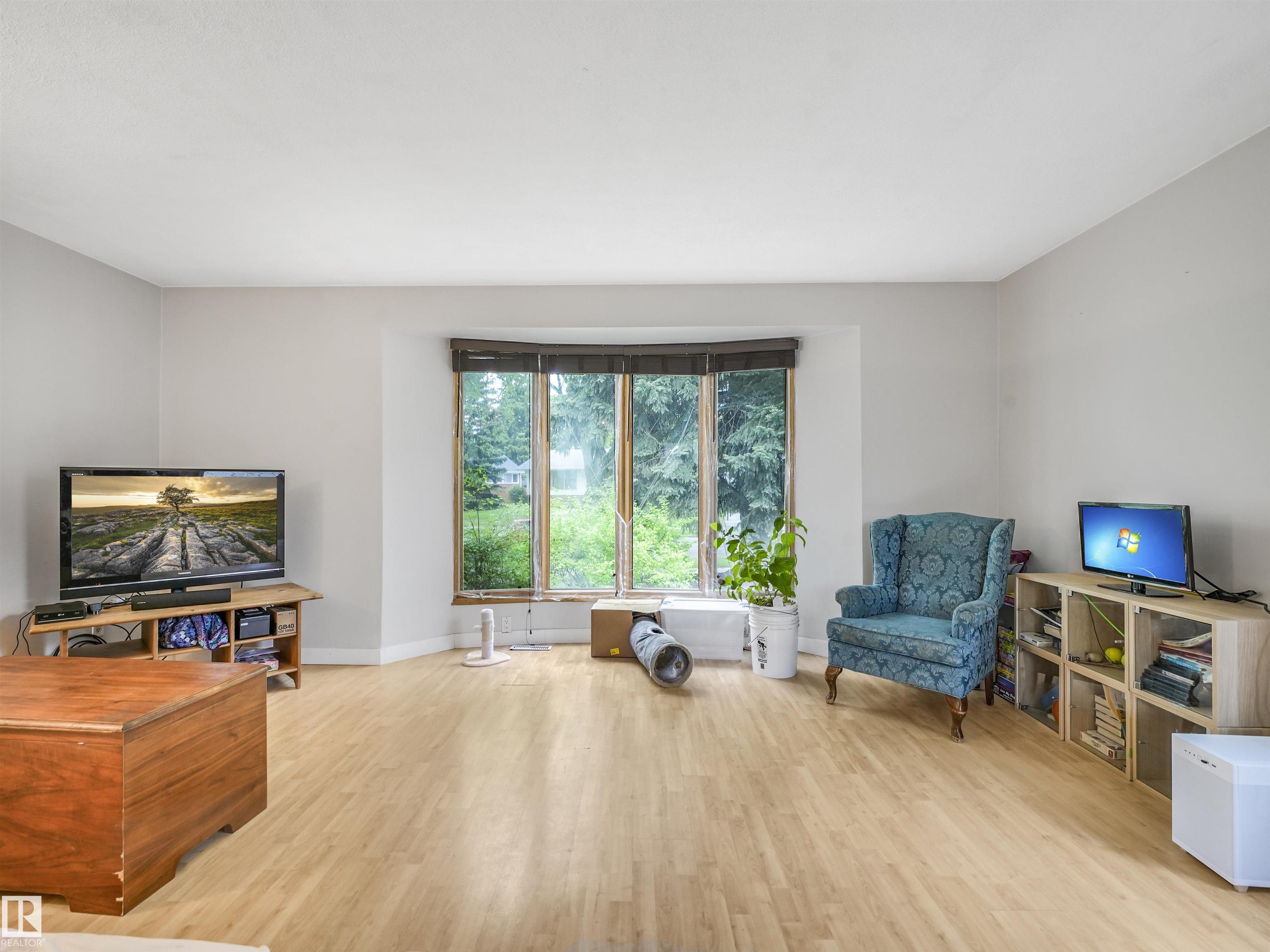 Photo 6 at 14612 93 Avenue NW, Parkview, Edmonton