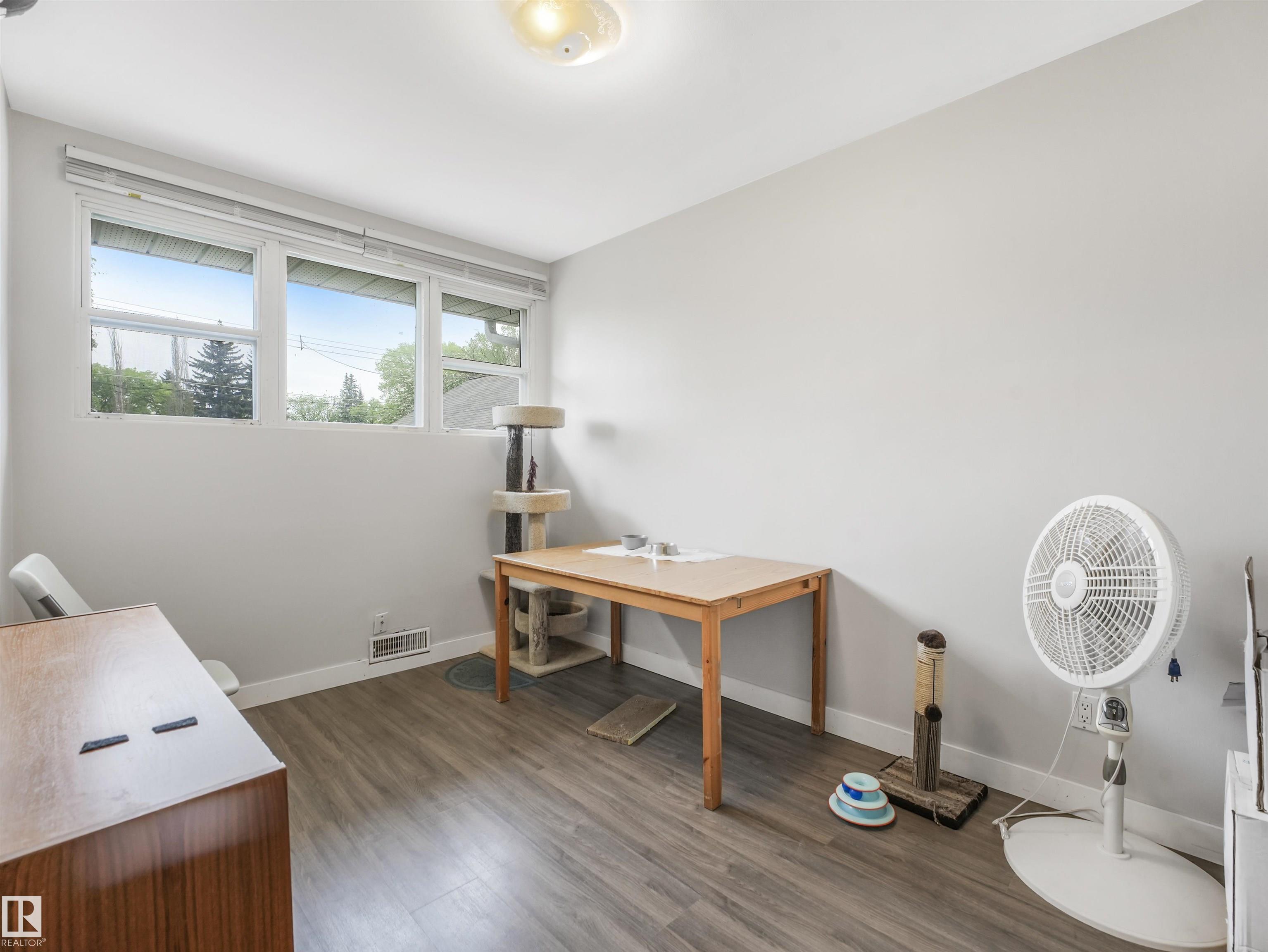 Photo 9 at 14612 93 Avenue NW, Parkview, Edmonton
