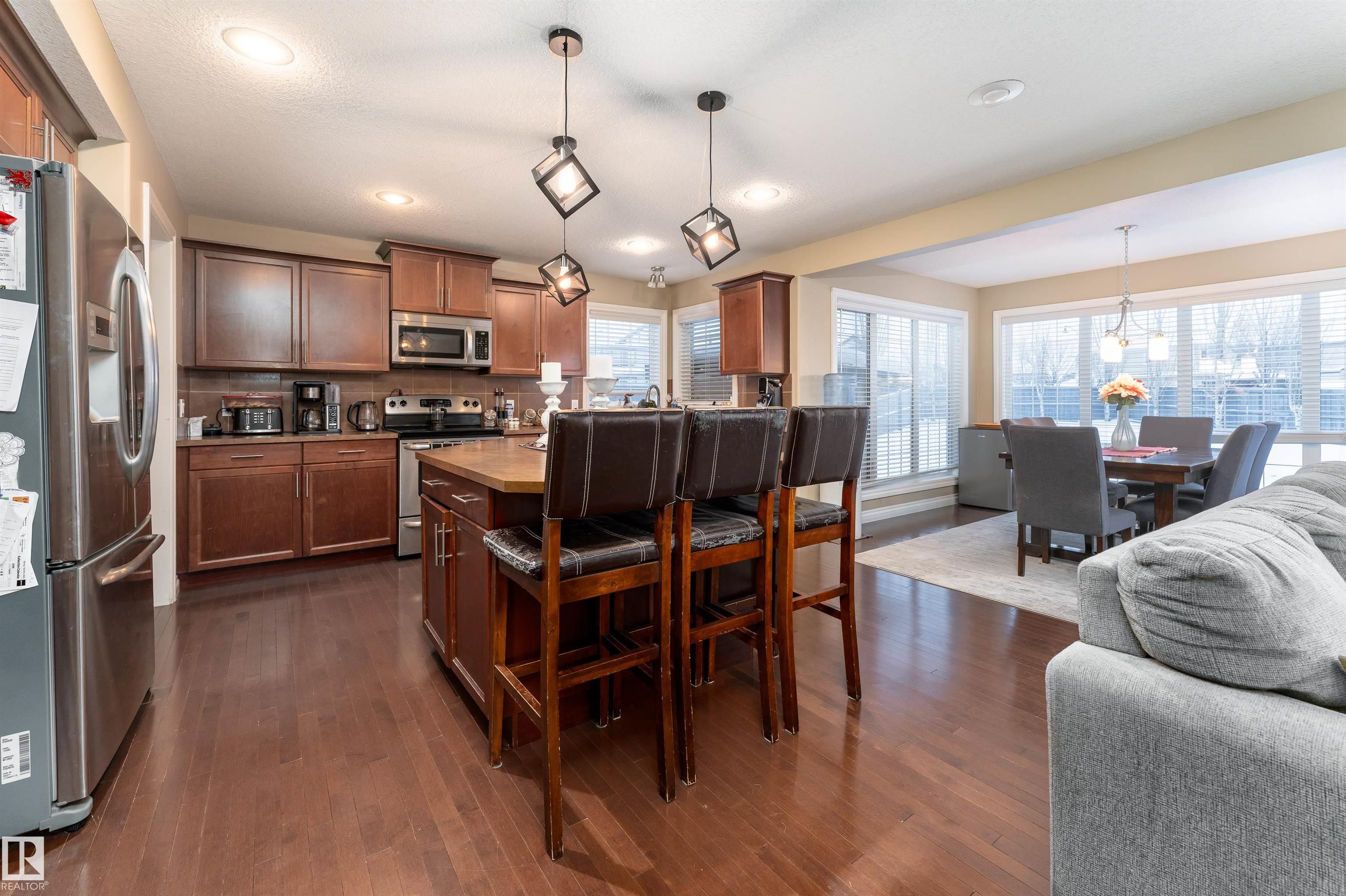 Photo 6 at 3514 Goodridge Bay NW, Granville, Edmonton