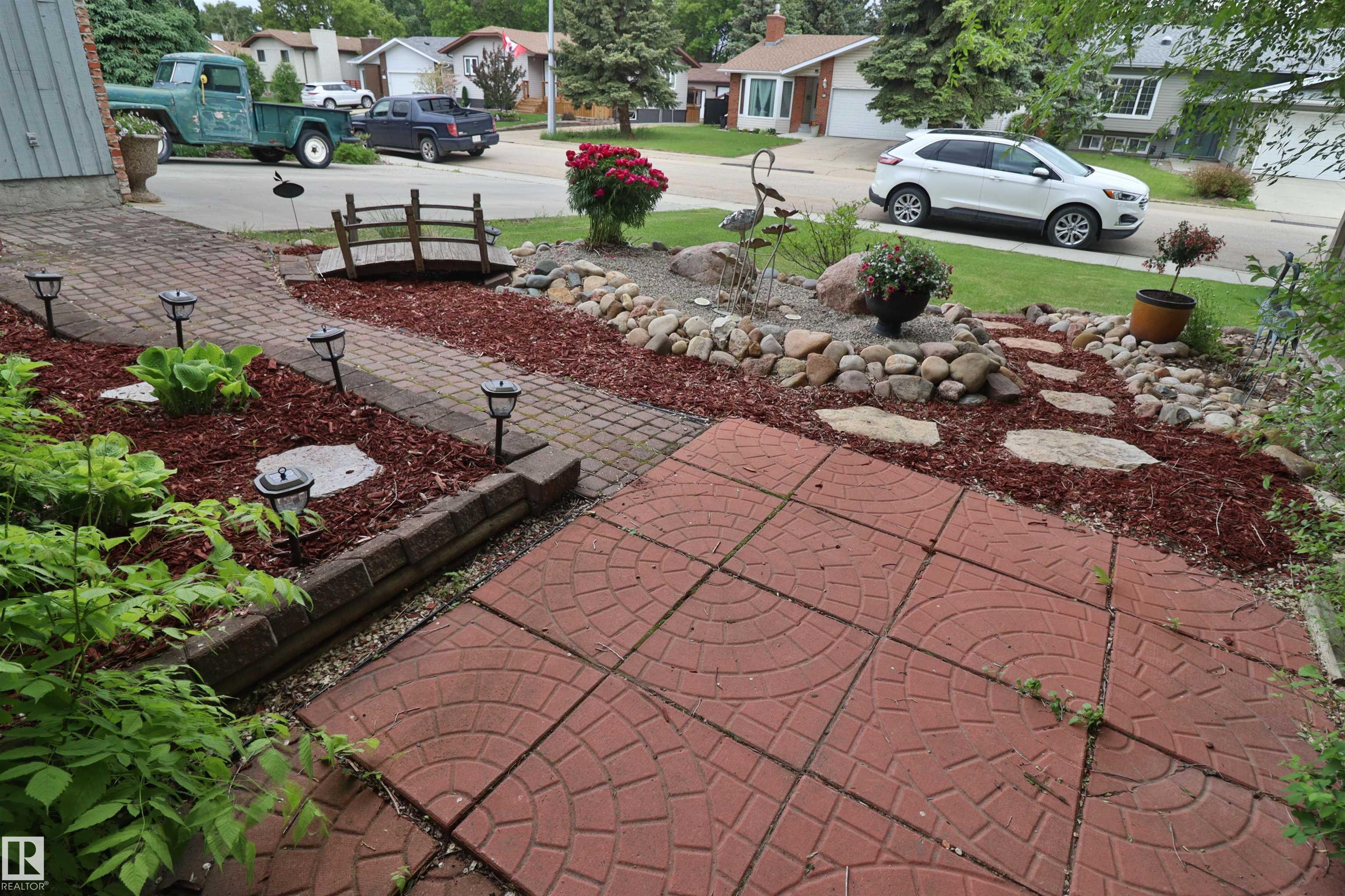Photo 11 at 42 Alpaugh Crst, Leduc Estates, Leduc