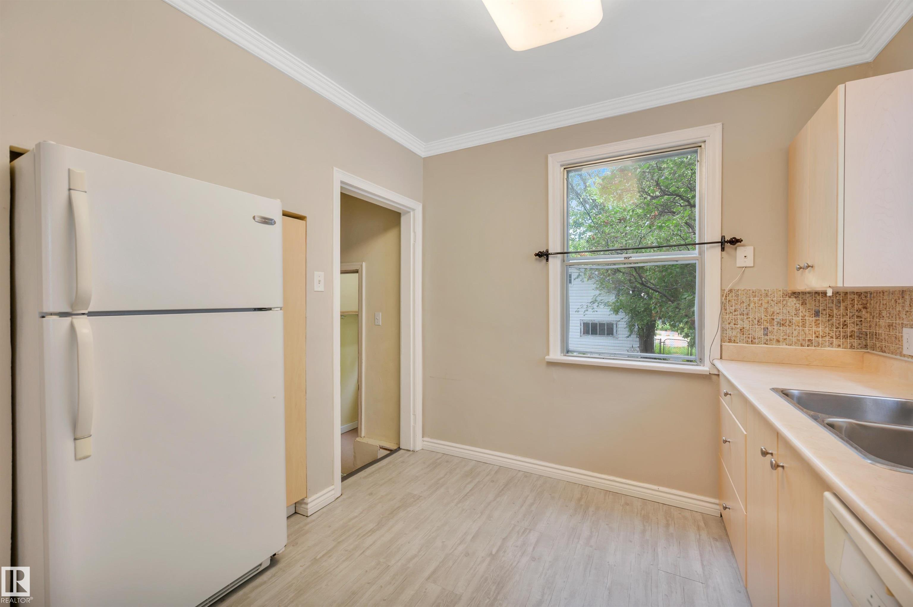Photo 13 at 9624 77 Avenue NW, Ritchie, Edmonton