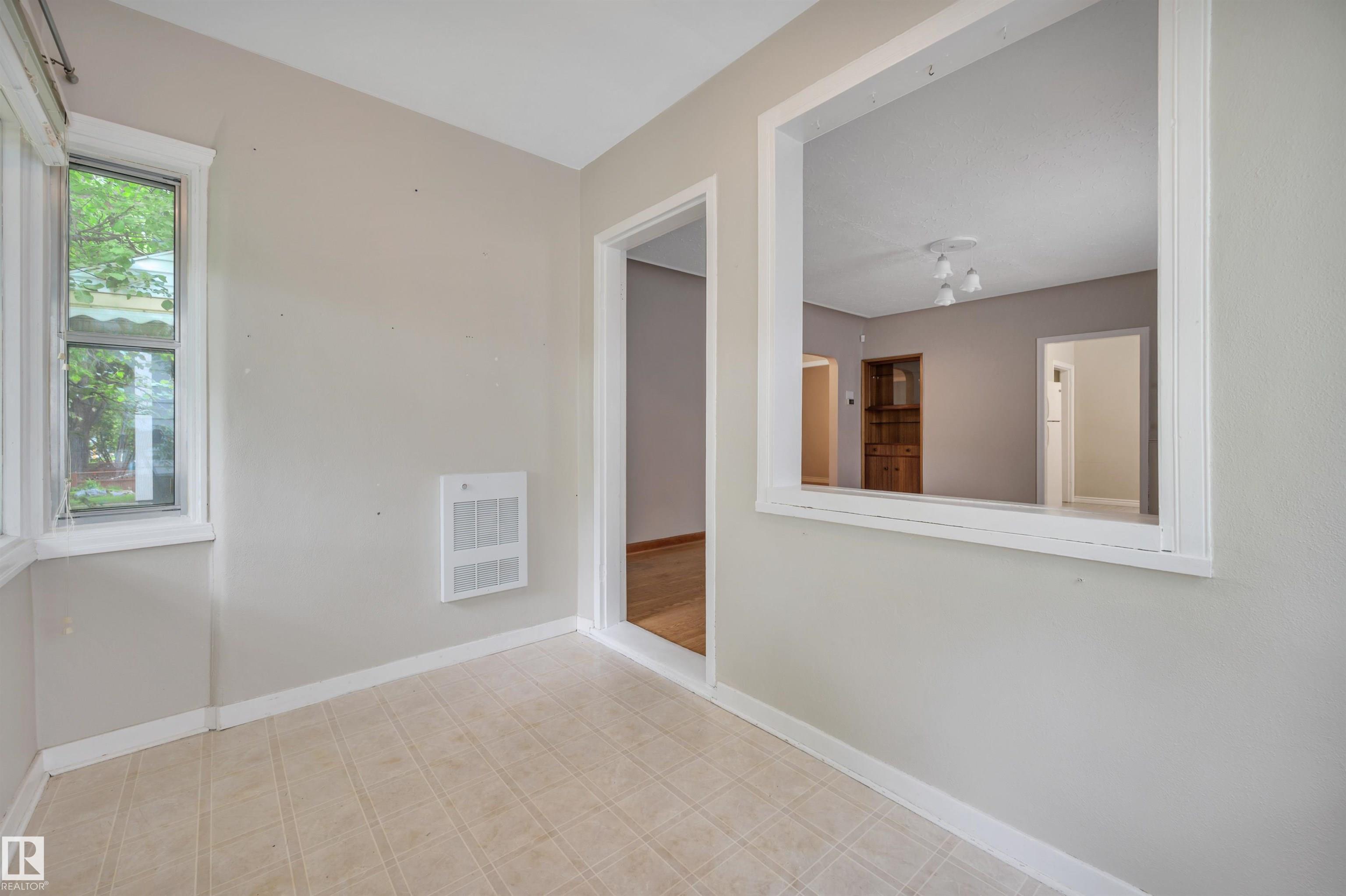 Photo 6 at 9624 77 Avenue NW, Ritchie, Edmonton
