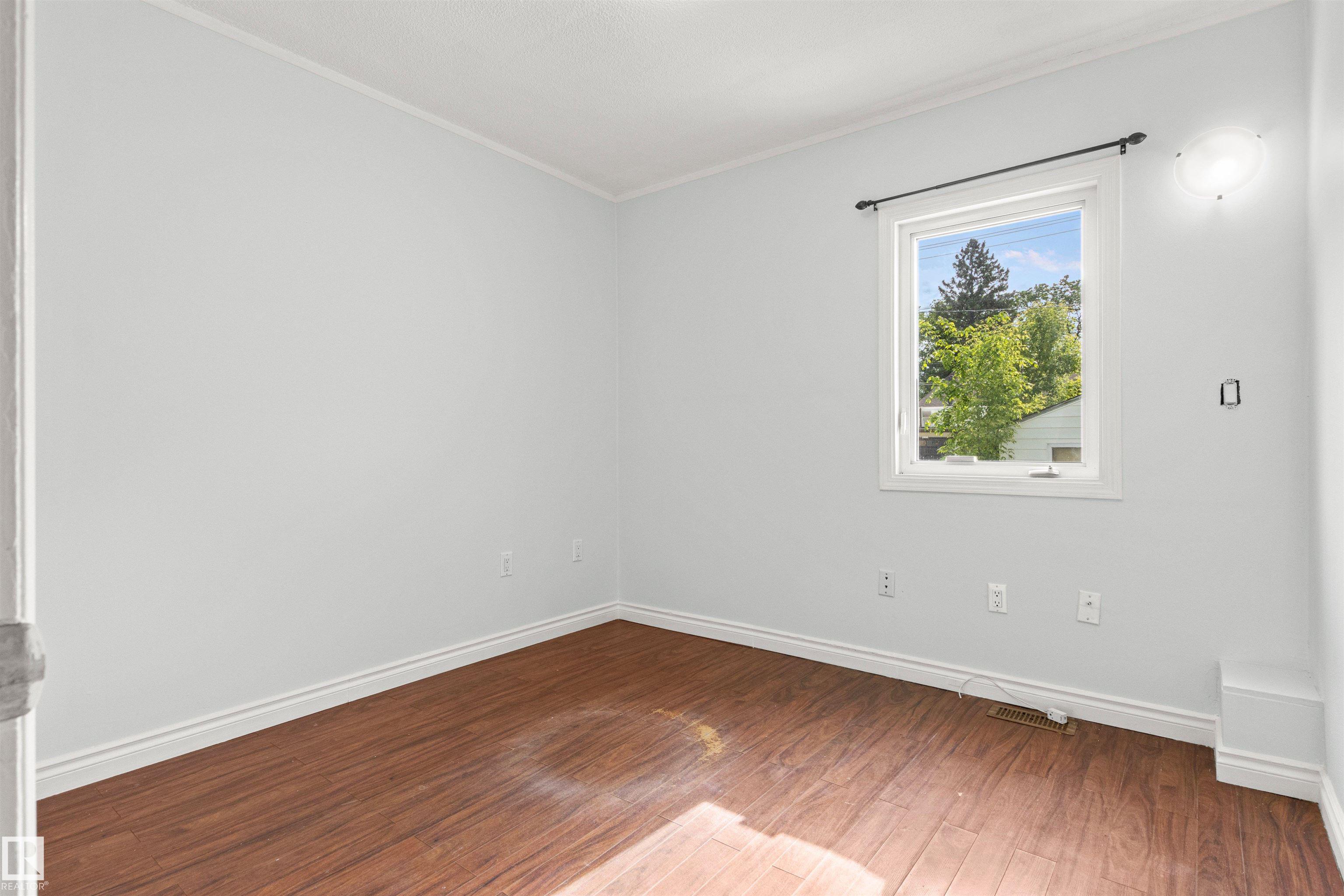 Photo 18 at 11605 91 Street NW, Alberta Avenue, Edmonton
