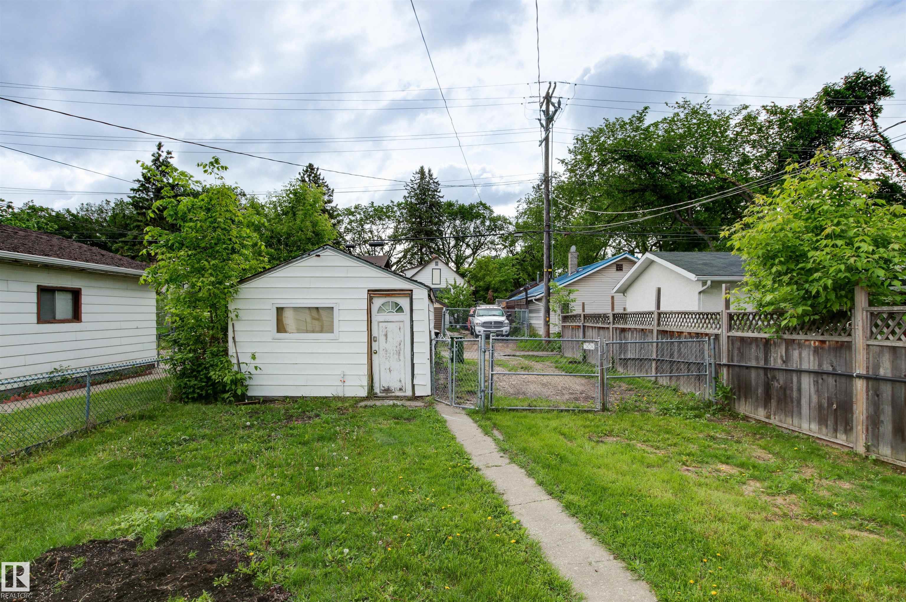 Photo 37 at 11605 91 Street NW, Alberta Avenue, Edmonton