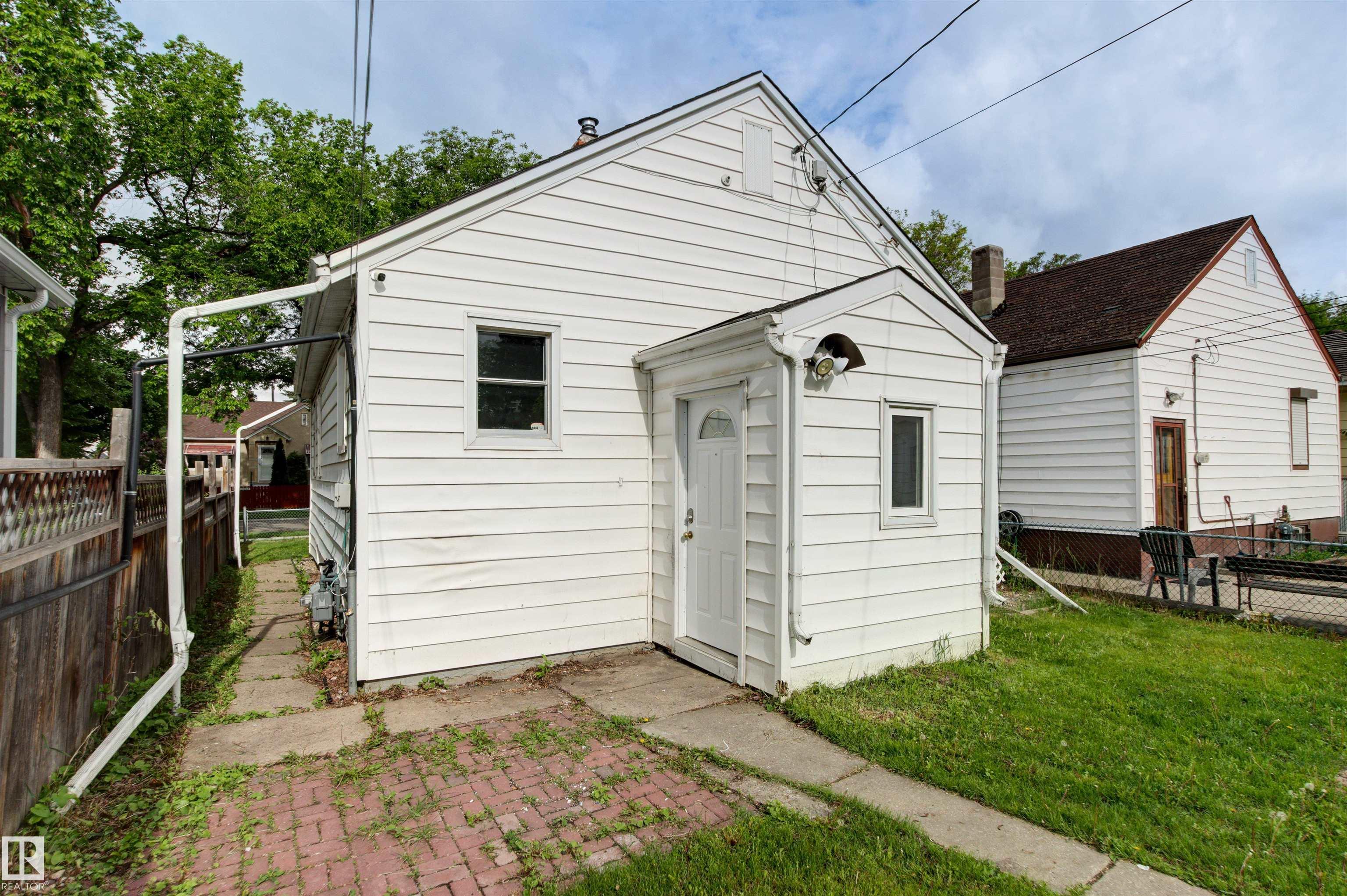 Photo 42 at 11605 91 Street NW, Alberta Avenue, Edmonton