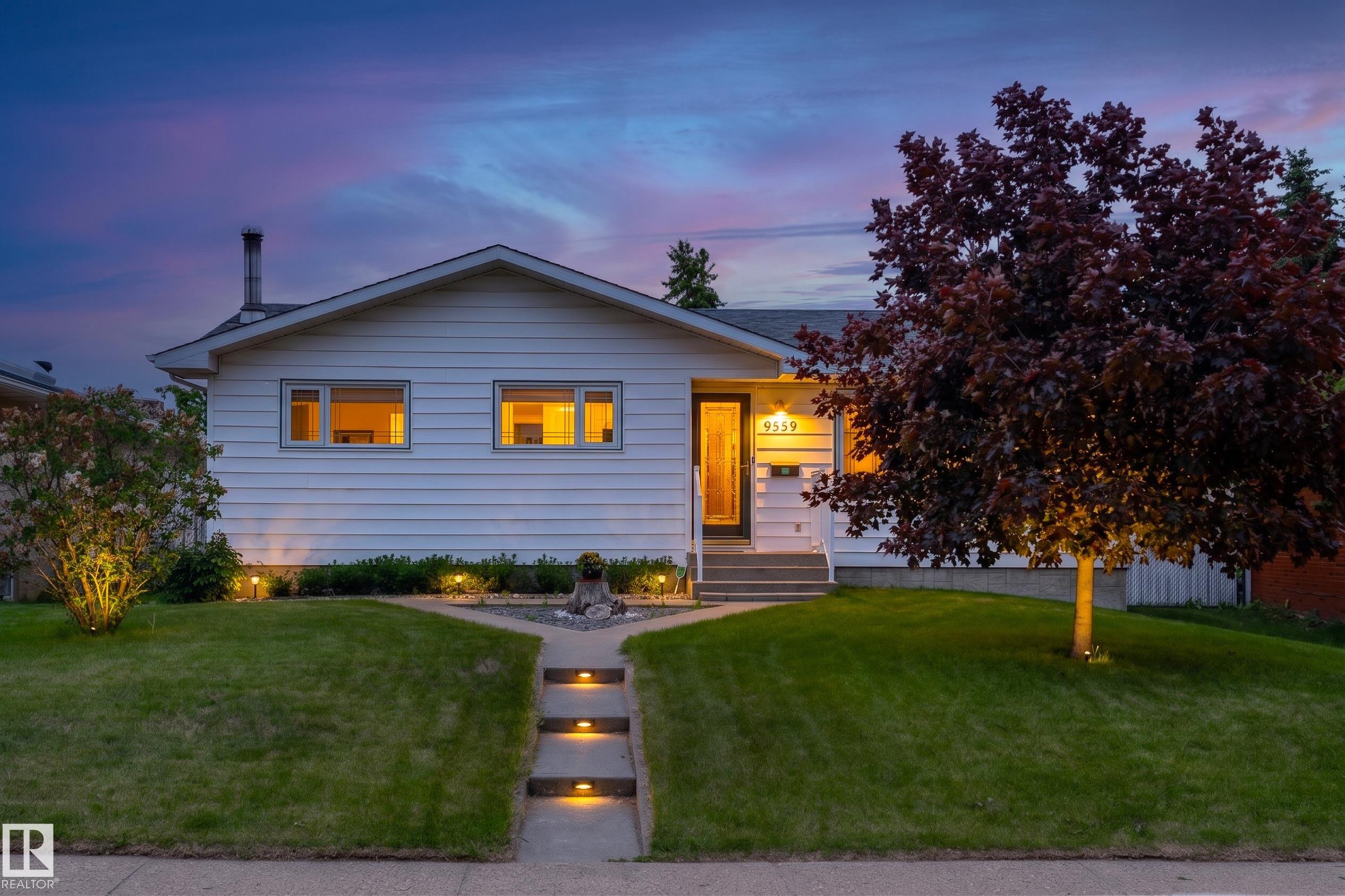 9559 145 Avenue NW, Evansdale, Edmonton