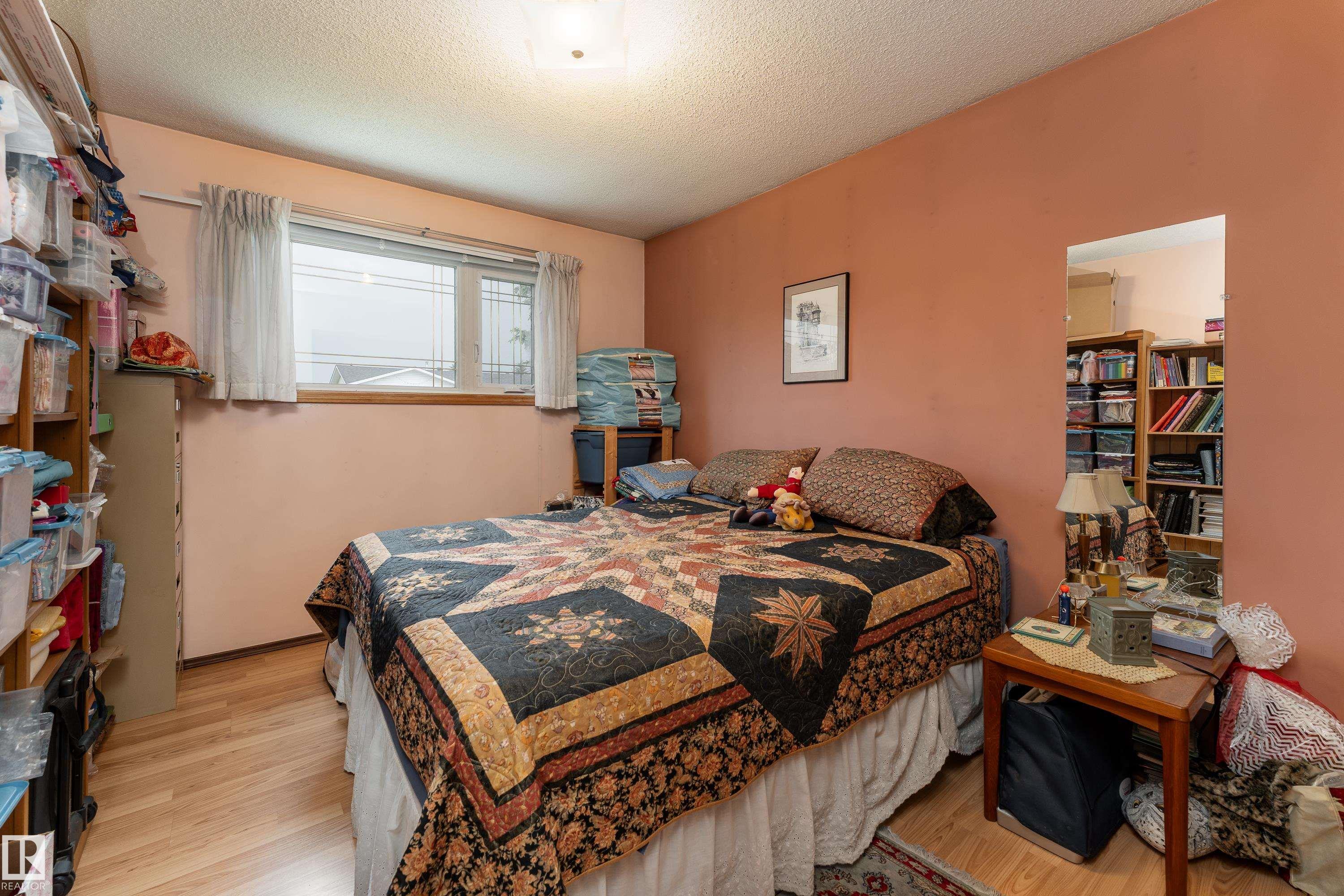 Photo 16 at 9559 145 Avenue NW, Evansdale, Edmonton