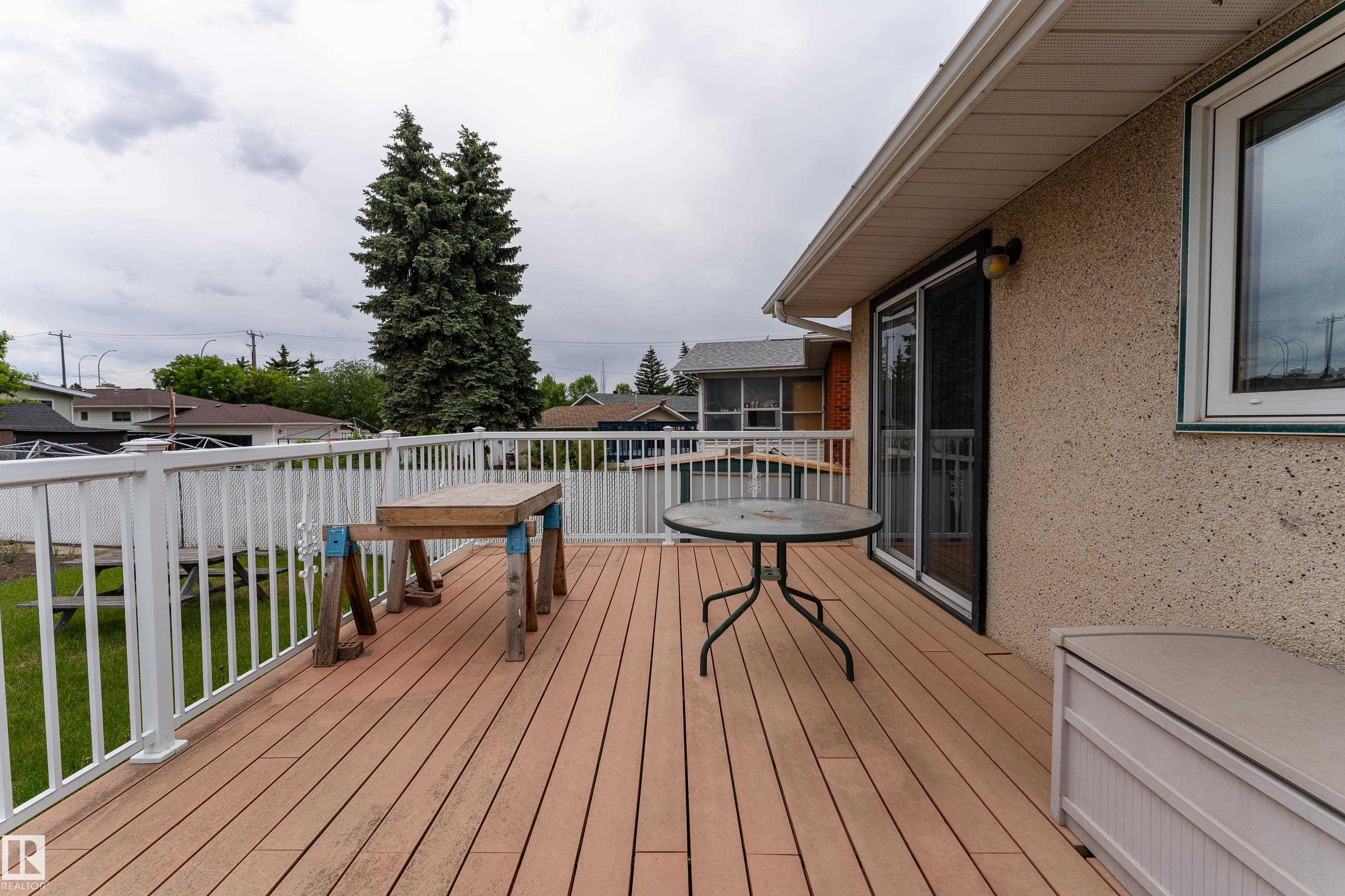 Photo 35 at 9559 145 Avenue NW, Evansdale, Edmonton