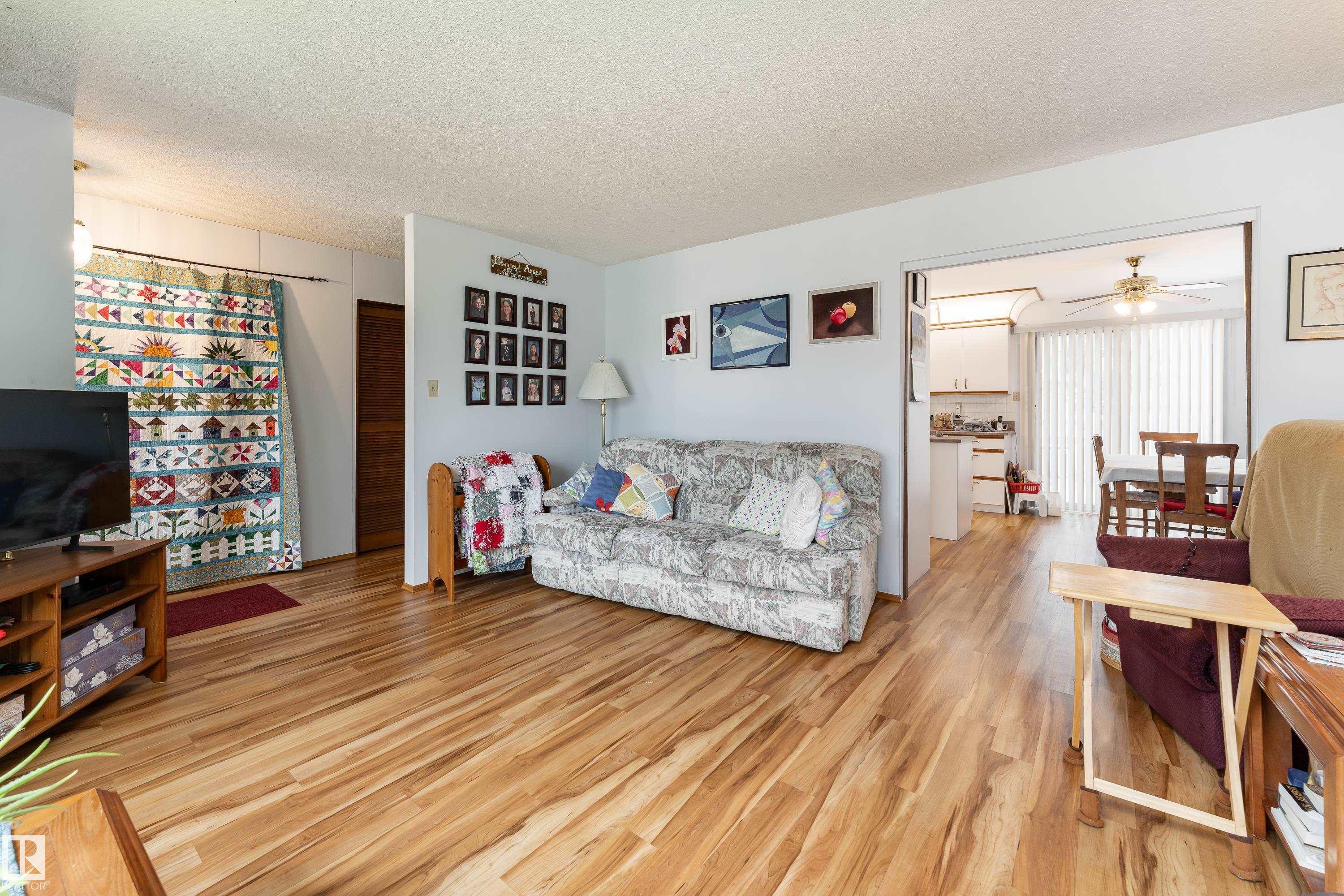 9559 145 Avenue NW, Evansdale, Edmonton
