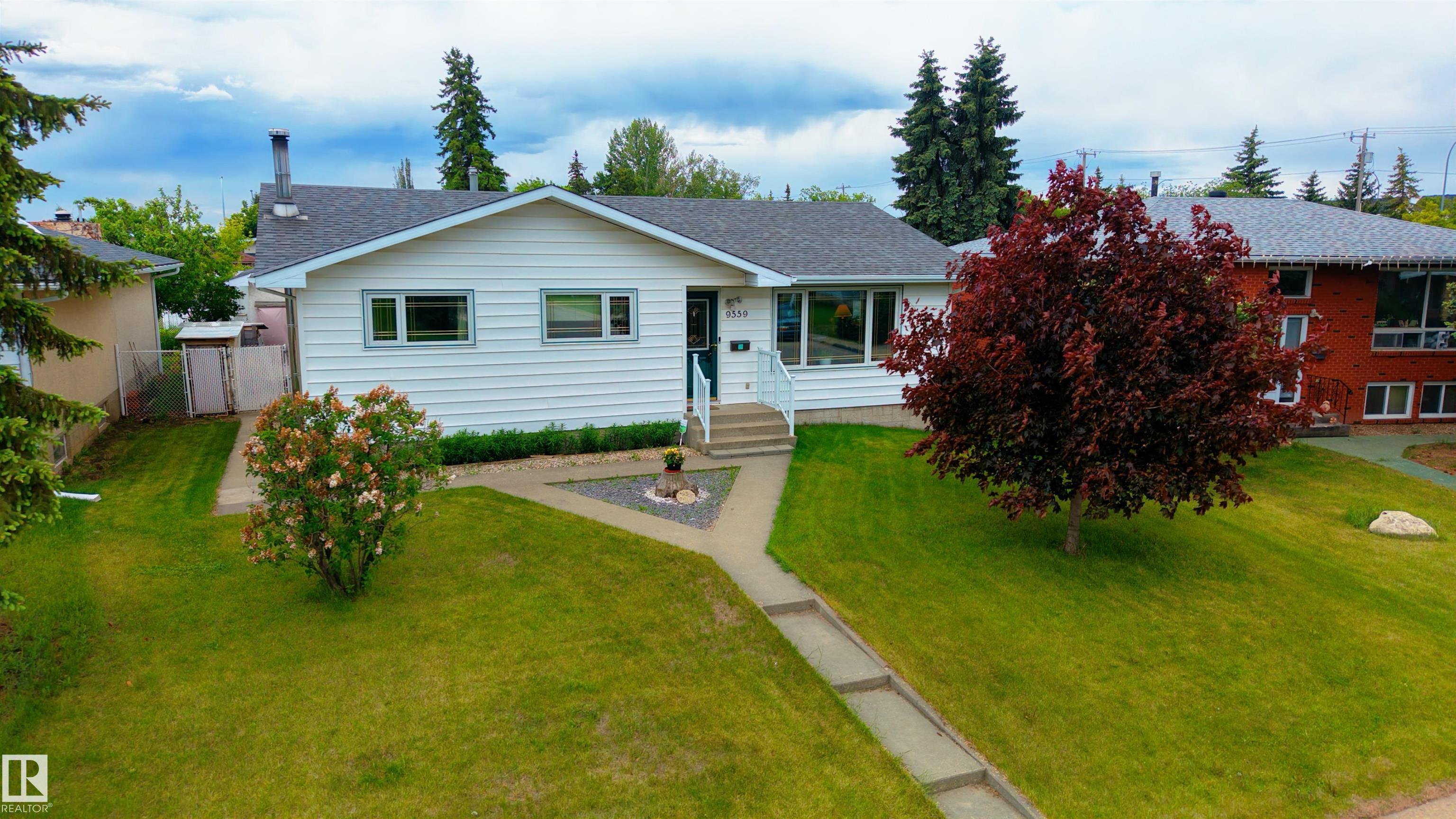 Photo 50 at 9559 145 Avenue NW, Evansdale, Edmonton