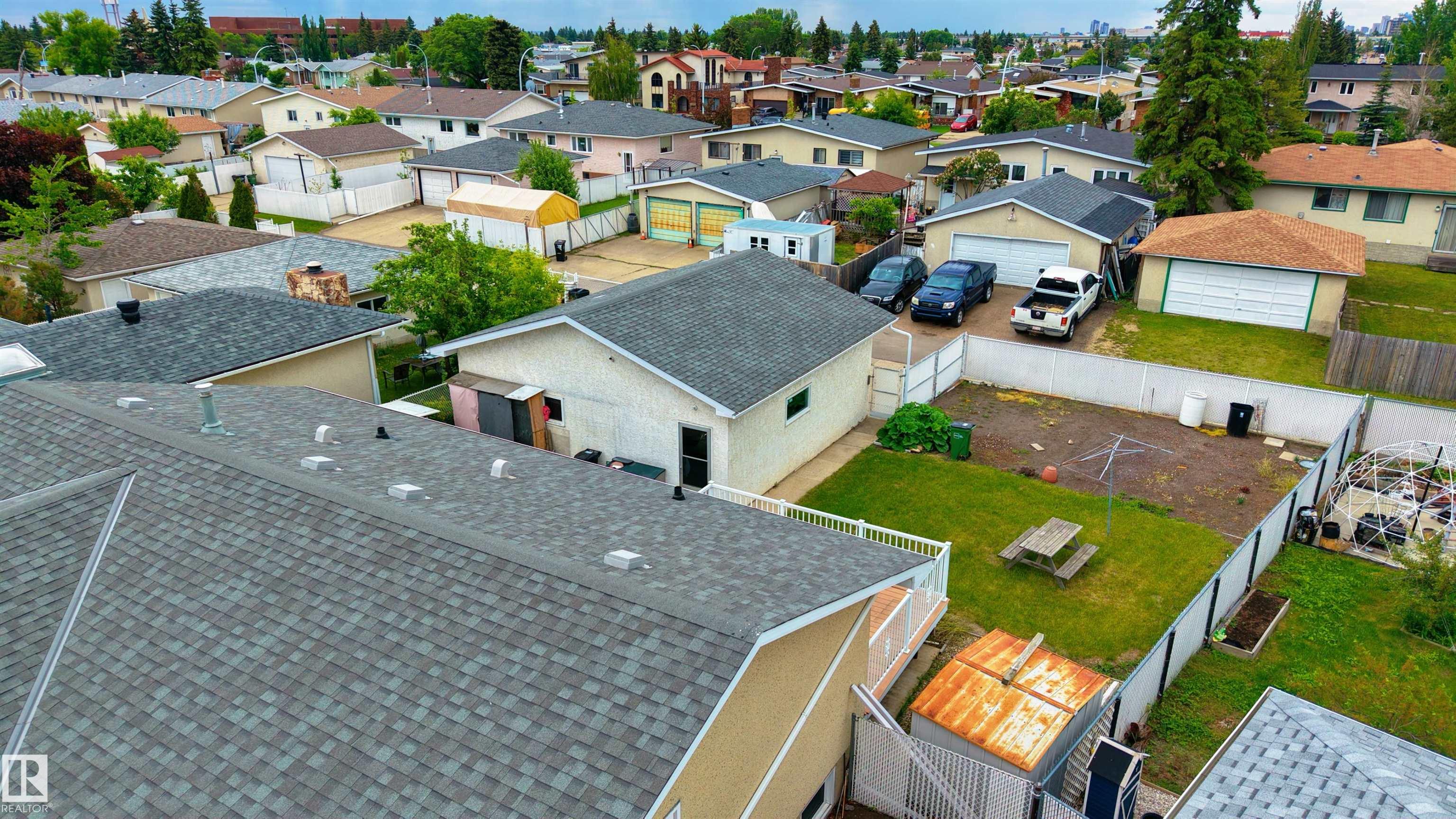 Photo 52 at 9559 145 Avenue NW, Evansdale, Edmonton